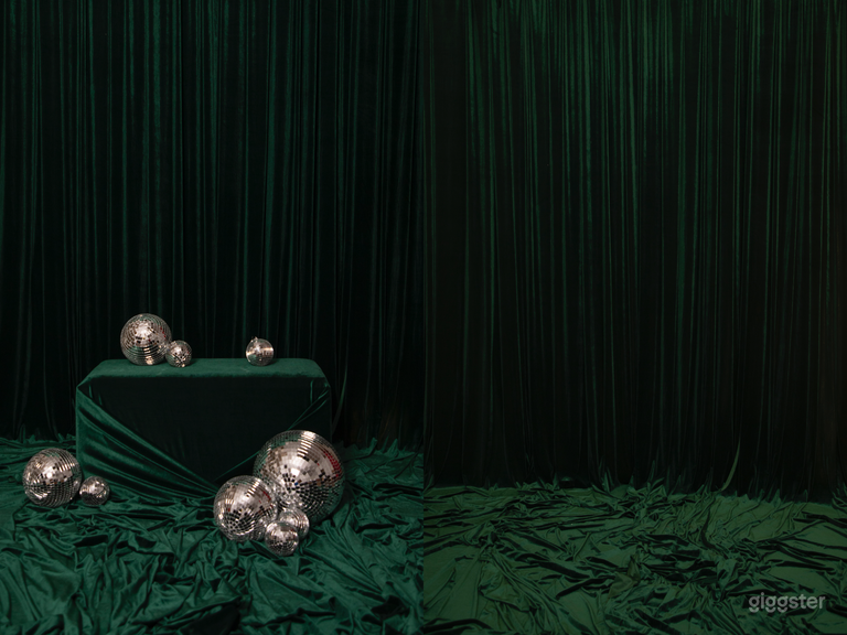  Christmas stage is available Oct 1st to Dec 27th  