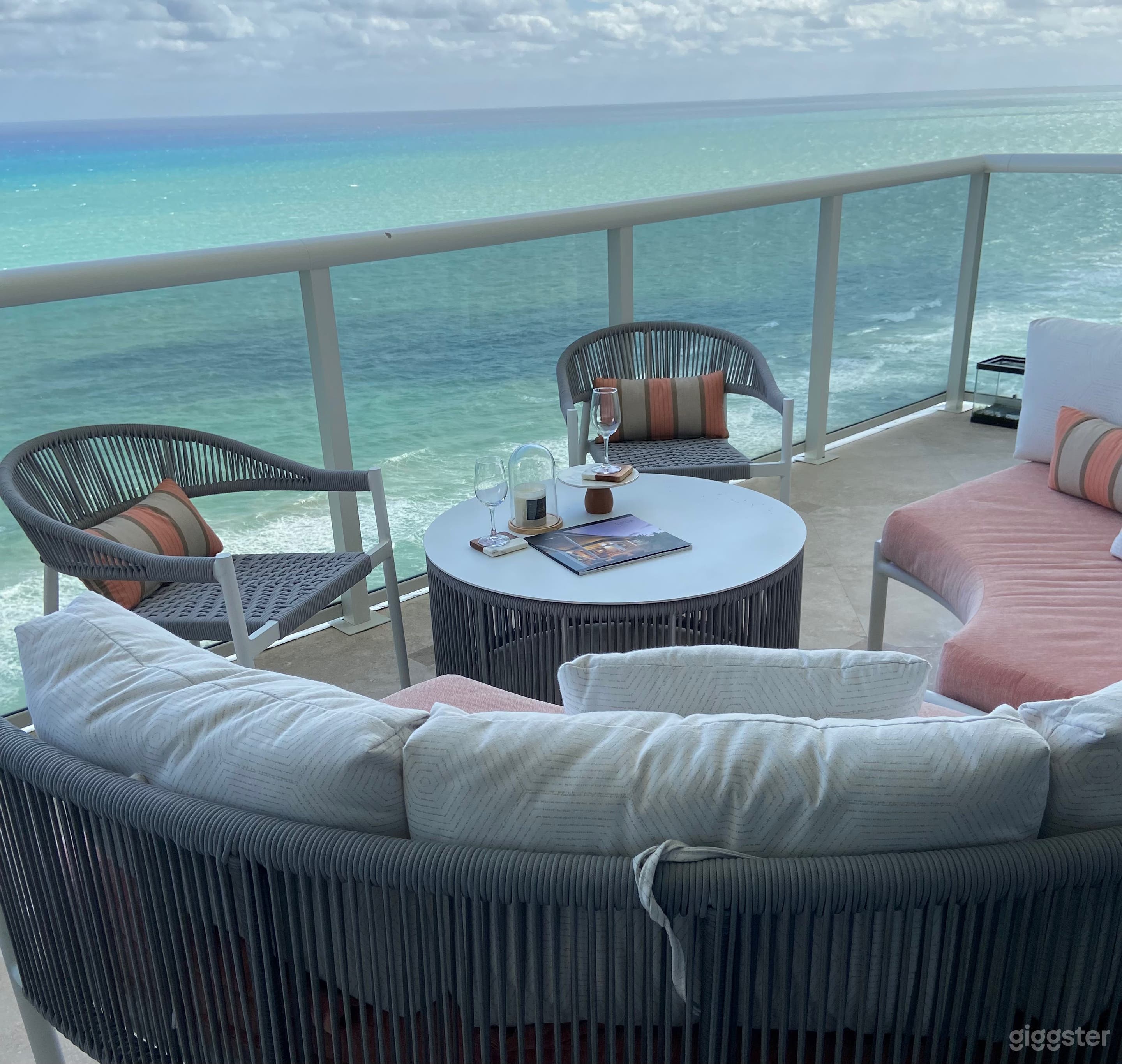 Spacious condo with intercostal and beach view Photo 2