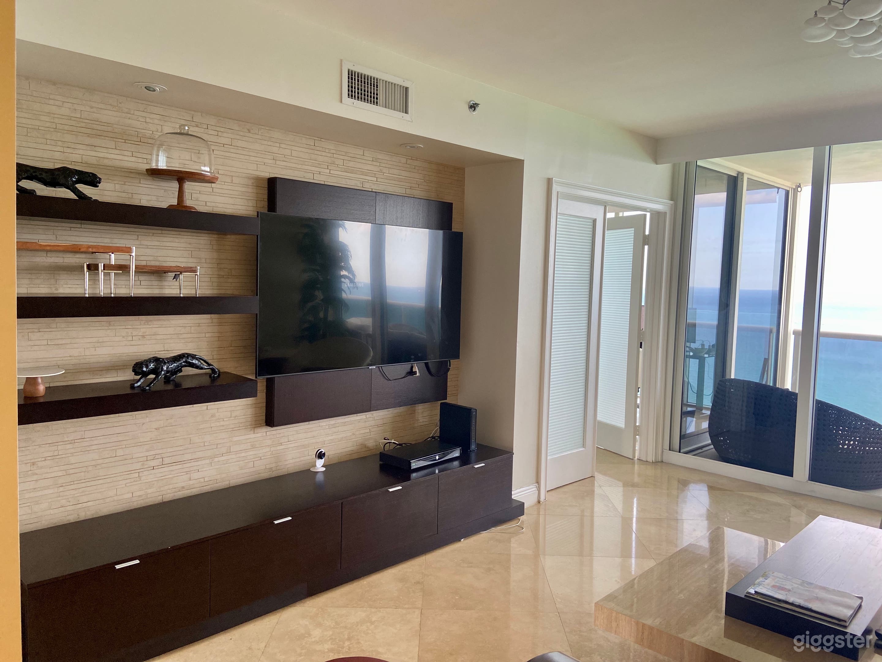 Spacious condo with intercostal and beach view Photo 1