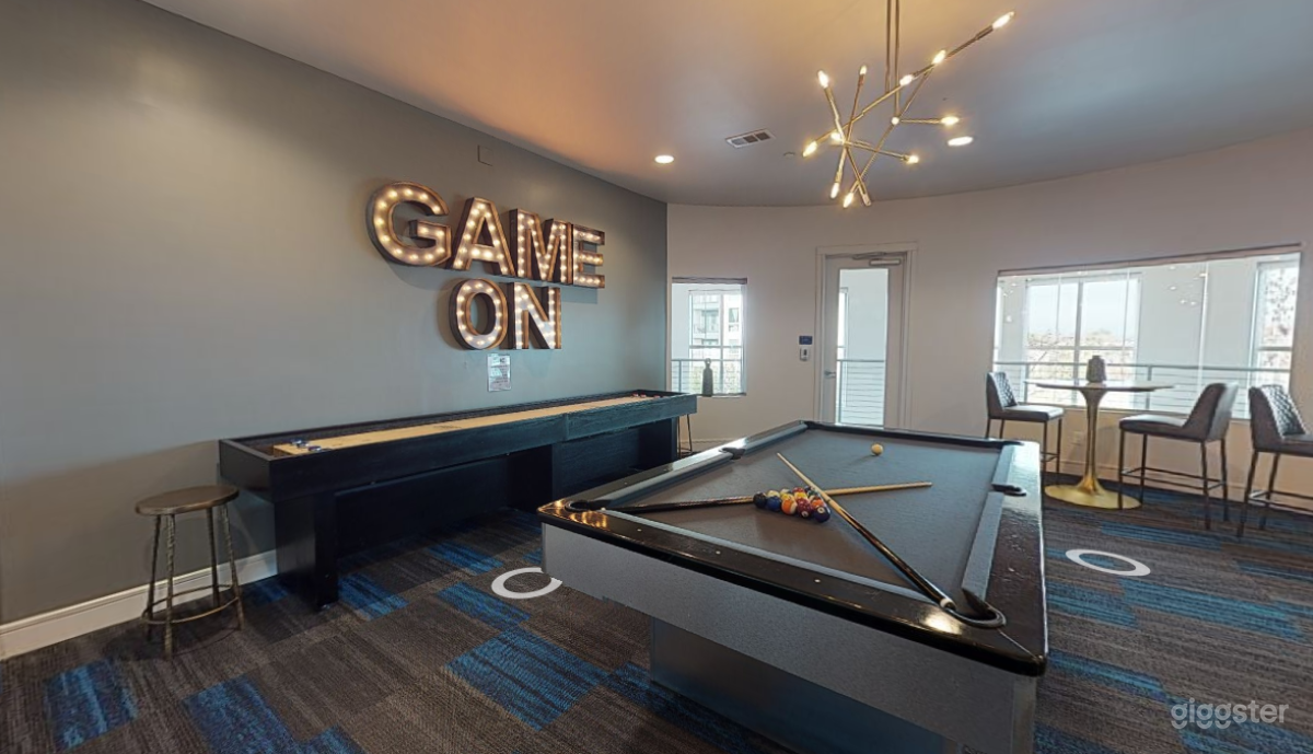 Cozy Game Room in Addison Photo 3