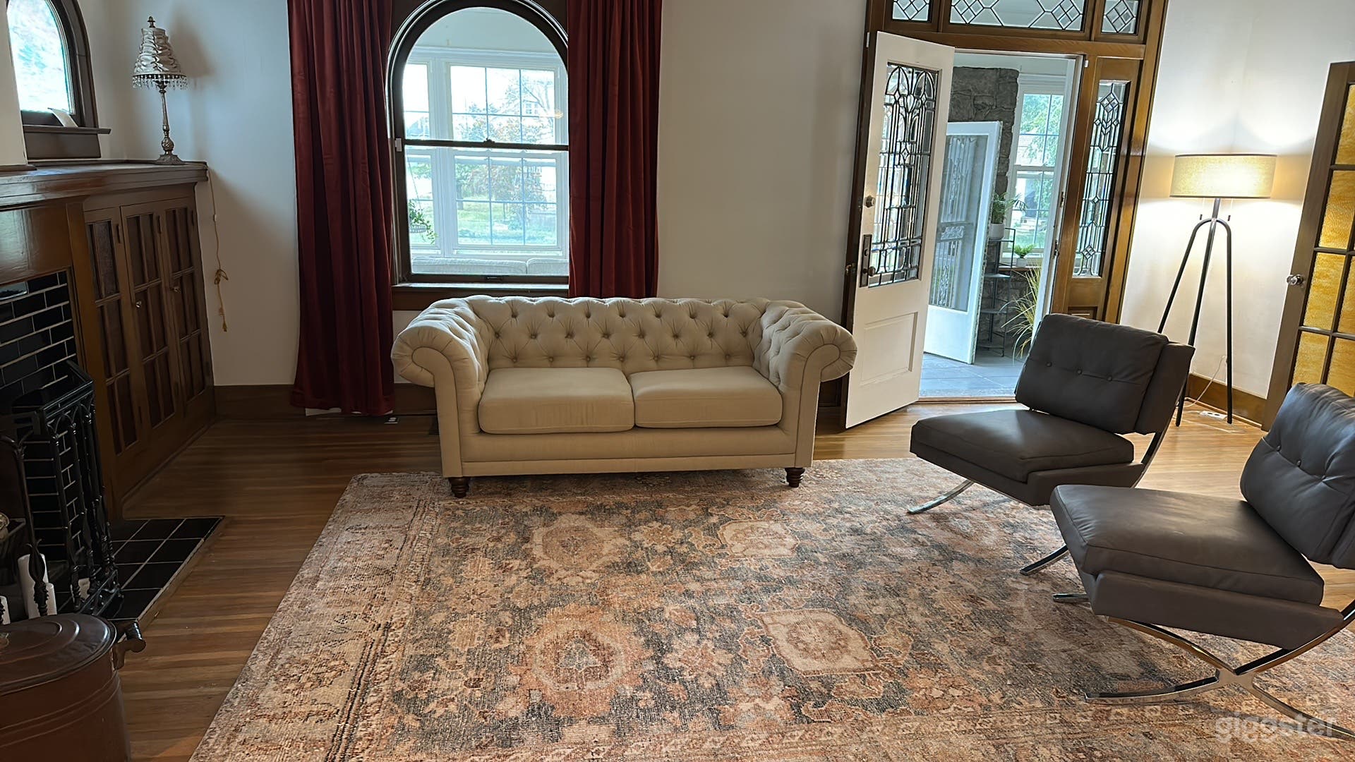 Charming historic stone home Photo 2