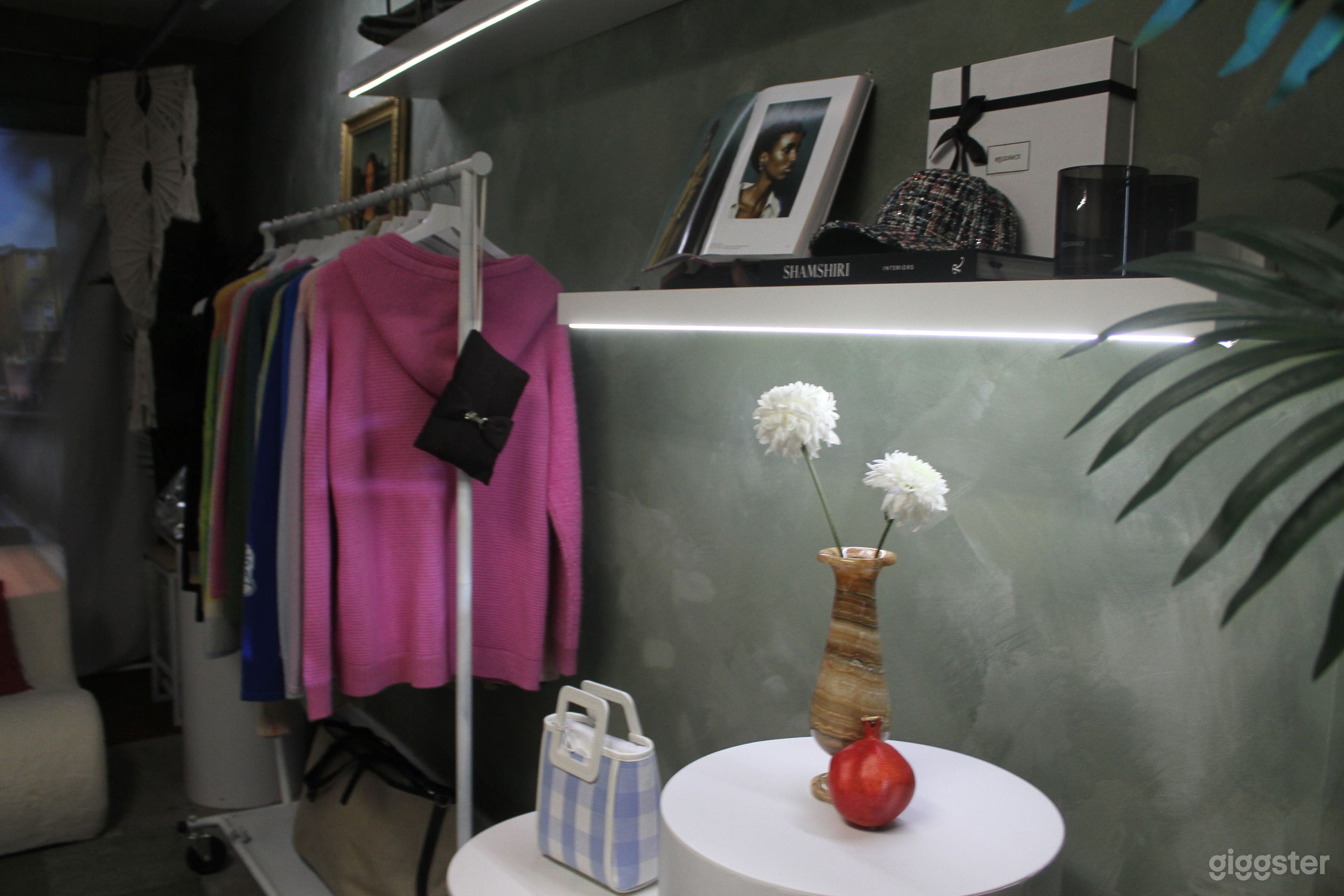 Scenic Modern Downtown Content Townhome with Skyline Views Photo 3