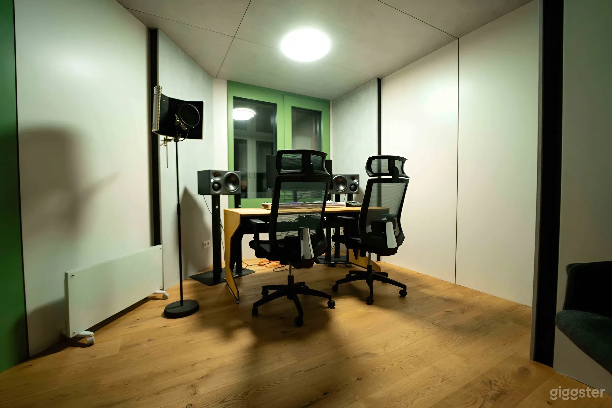 Studio III - Recording & Production Room w/ Quality Gear Photo 1