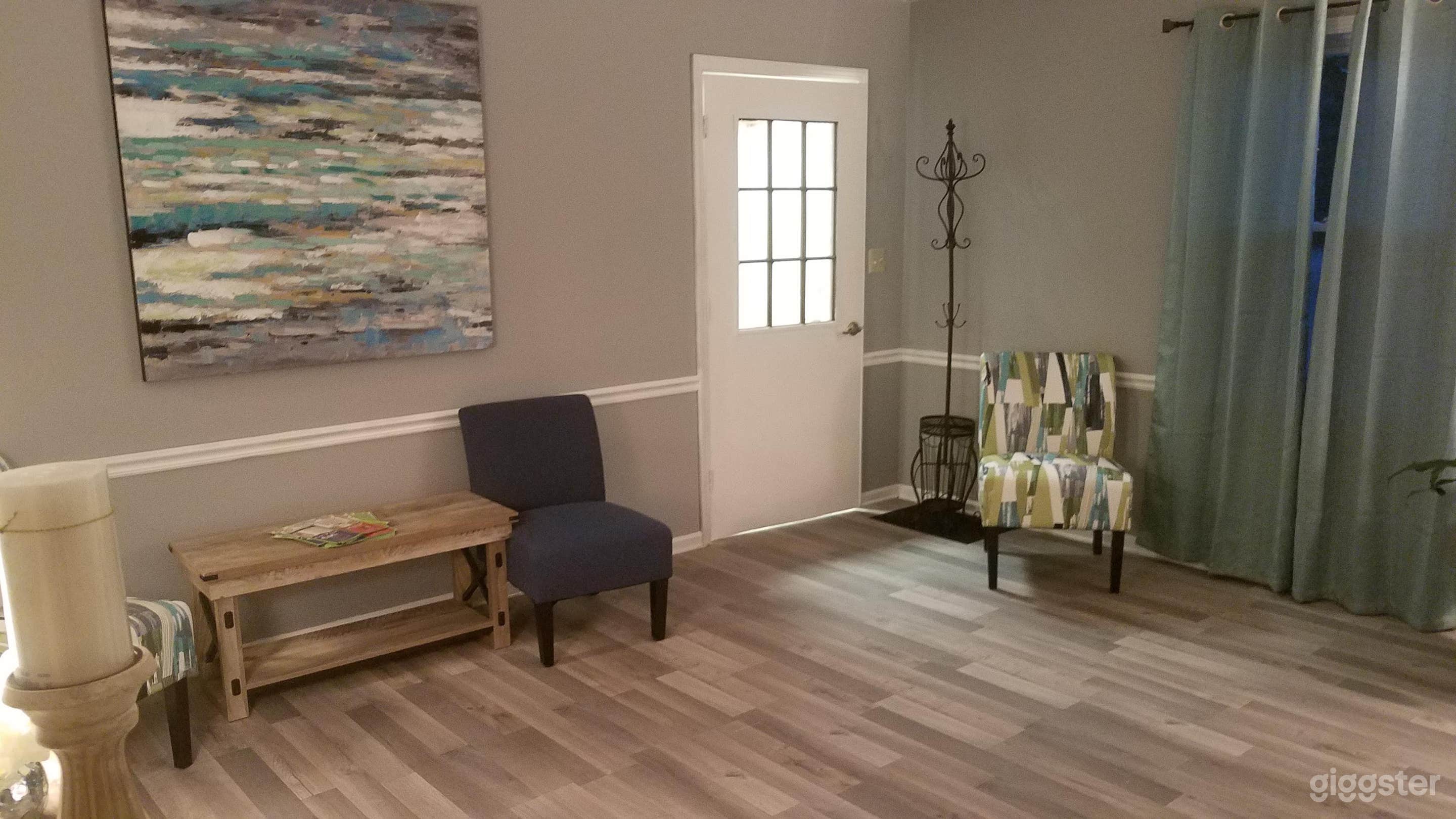 6 Person Office Space E  Photo 3