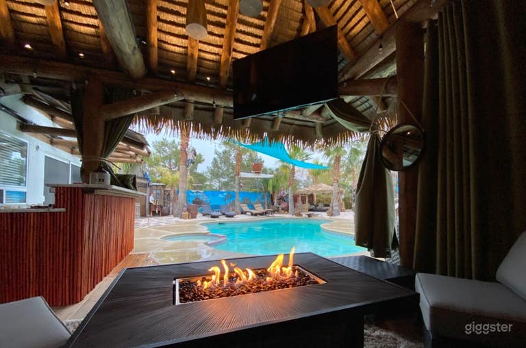  Private Pirate Beach Resort in Las Vegas 