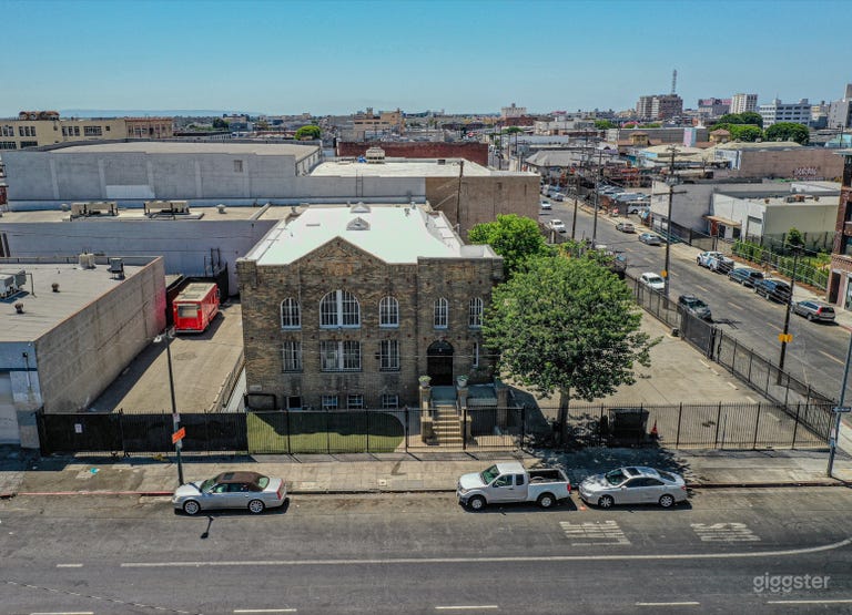  Loft Building / Brownstone / Renovated Church 
