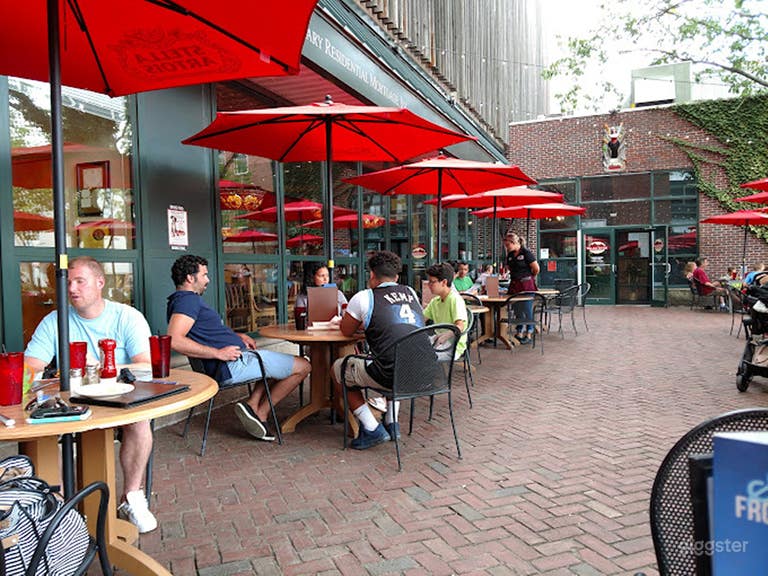  Outdoor Patio Bar and Restaurant 