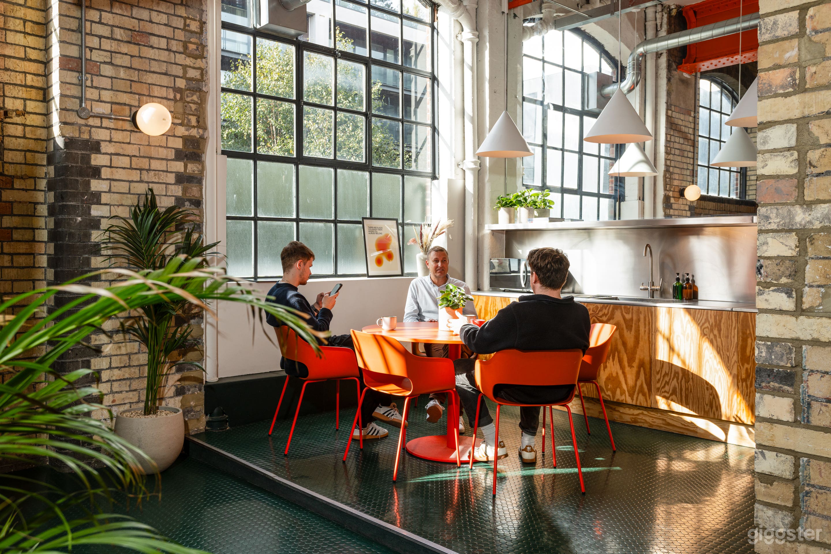 Creative Industrial/Workshop Communal Spaces Photo 2