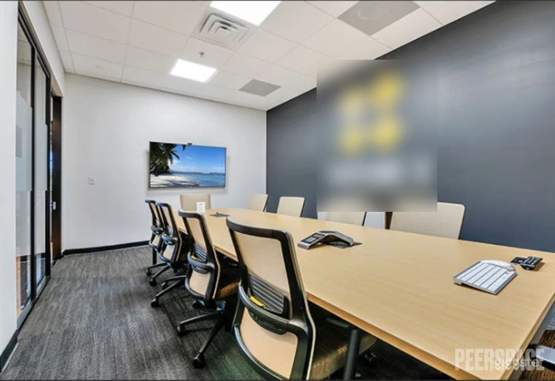 Large Conference Room Photo 1