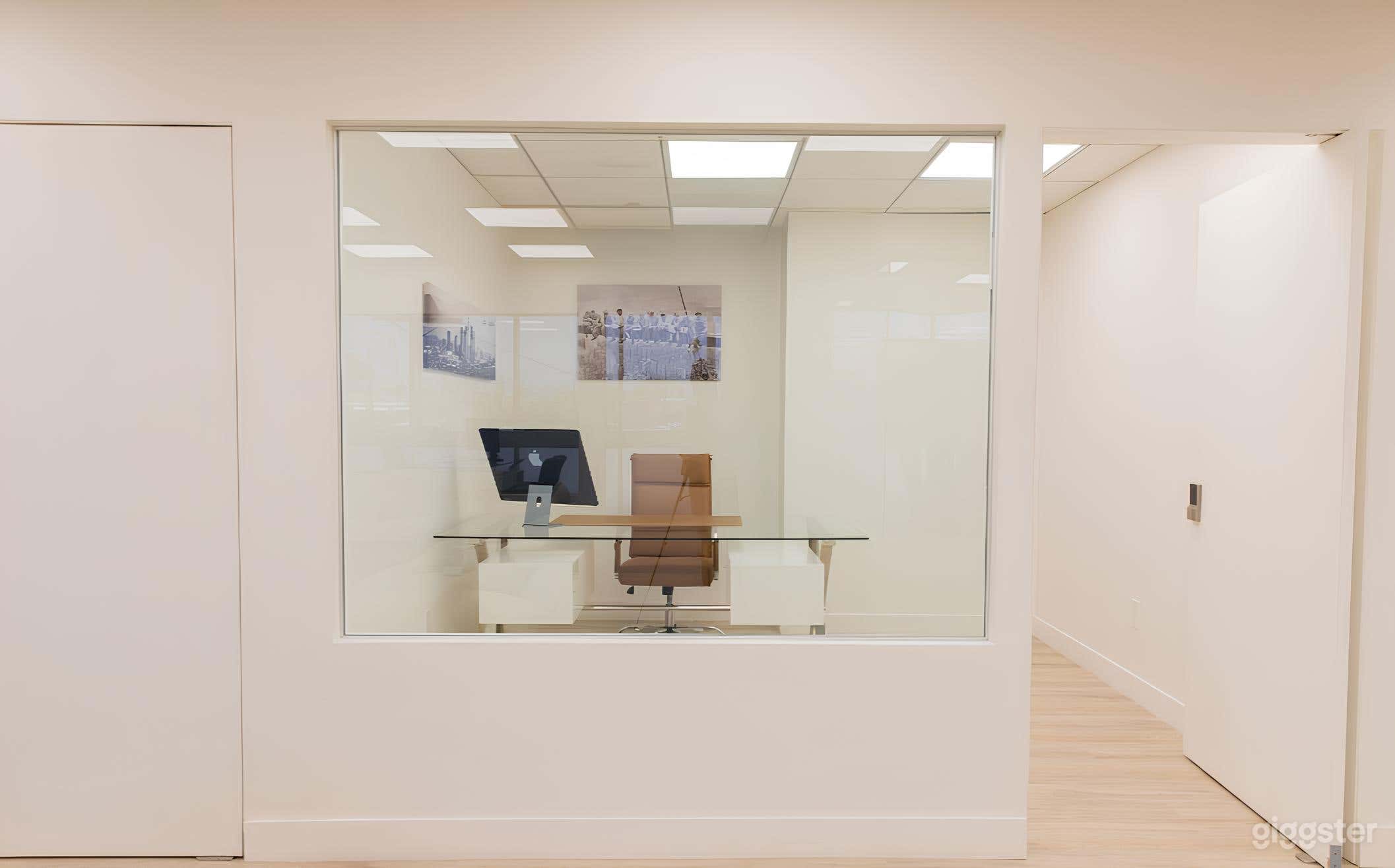 Luxurious Office Space for Filming Photo 2