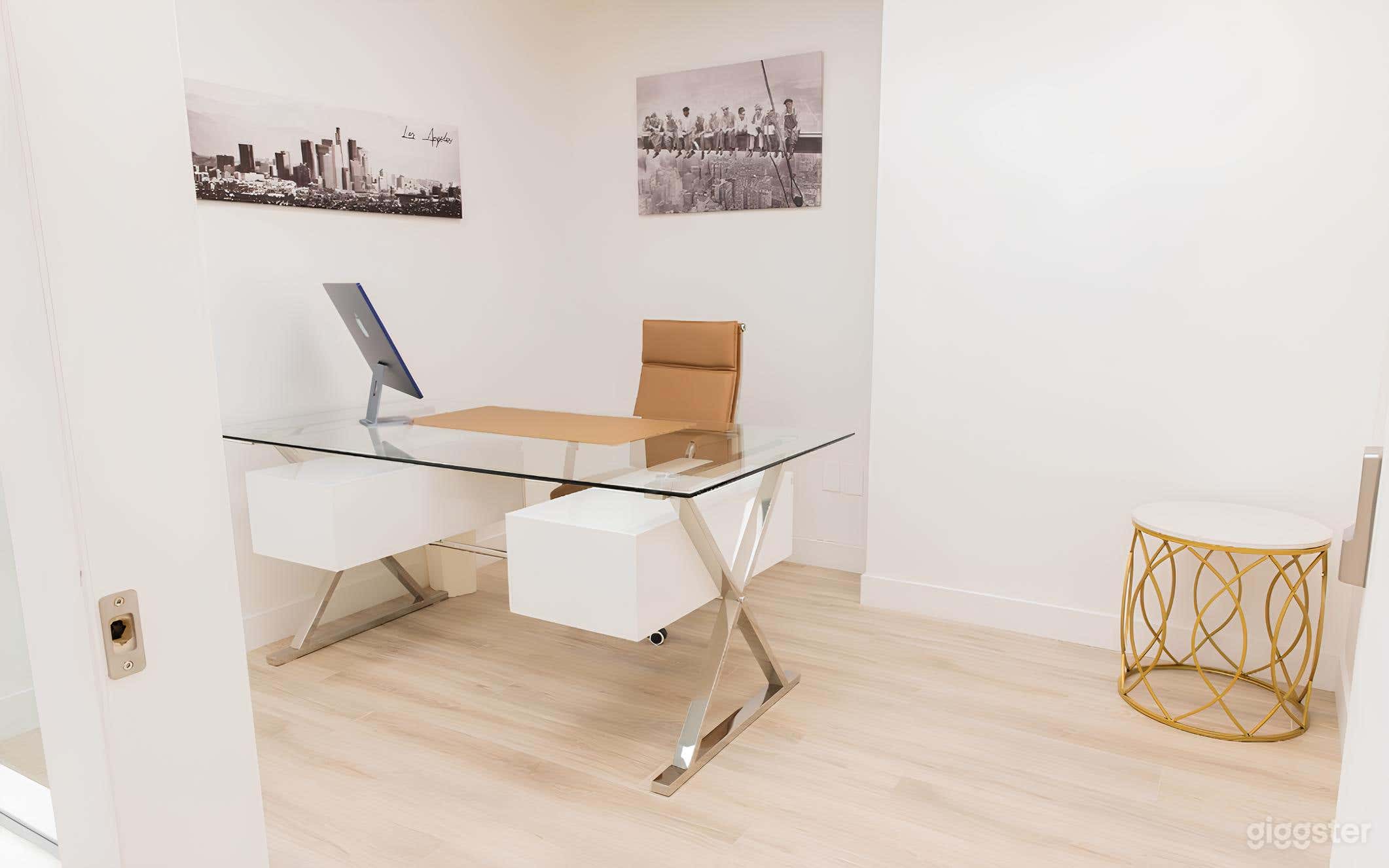 Luxurious Office Space for Filming Photo 4