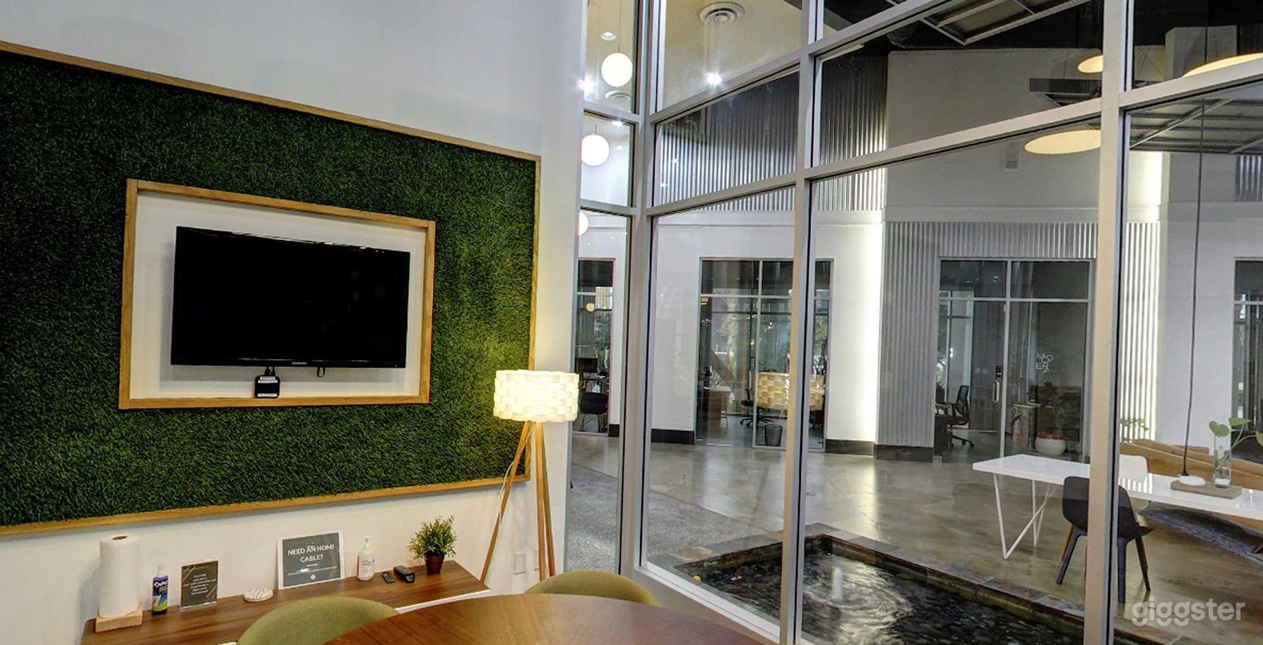 Intimate Small Conference Room Photo 1