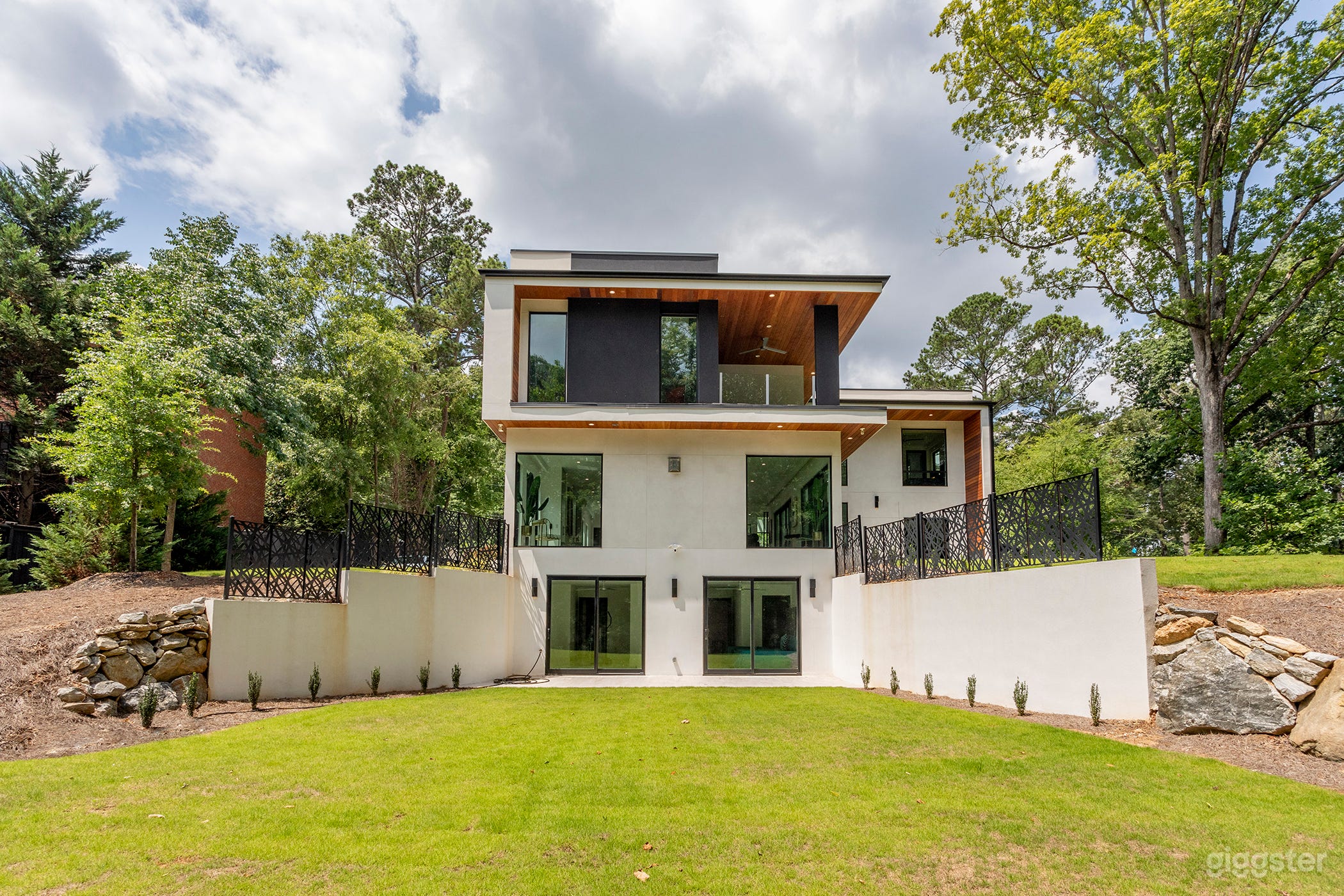 Star Island Modern Home Photo 4