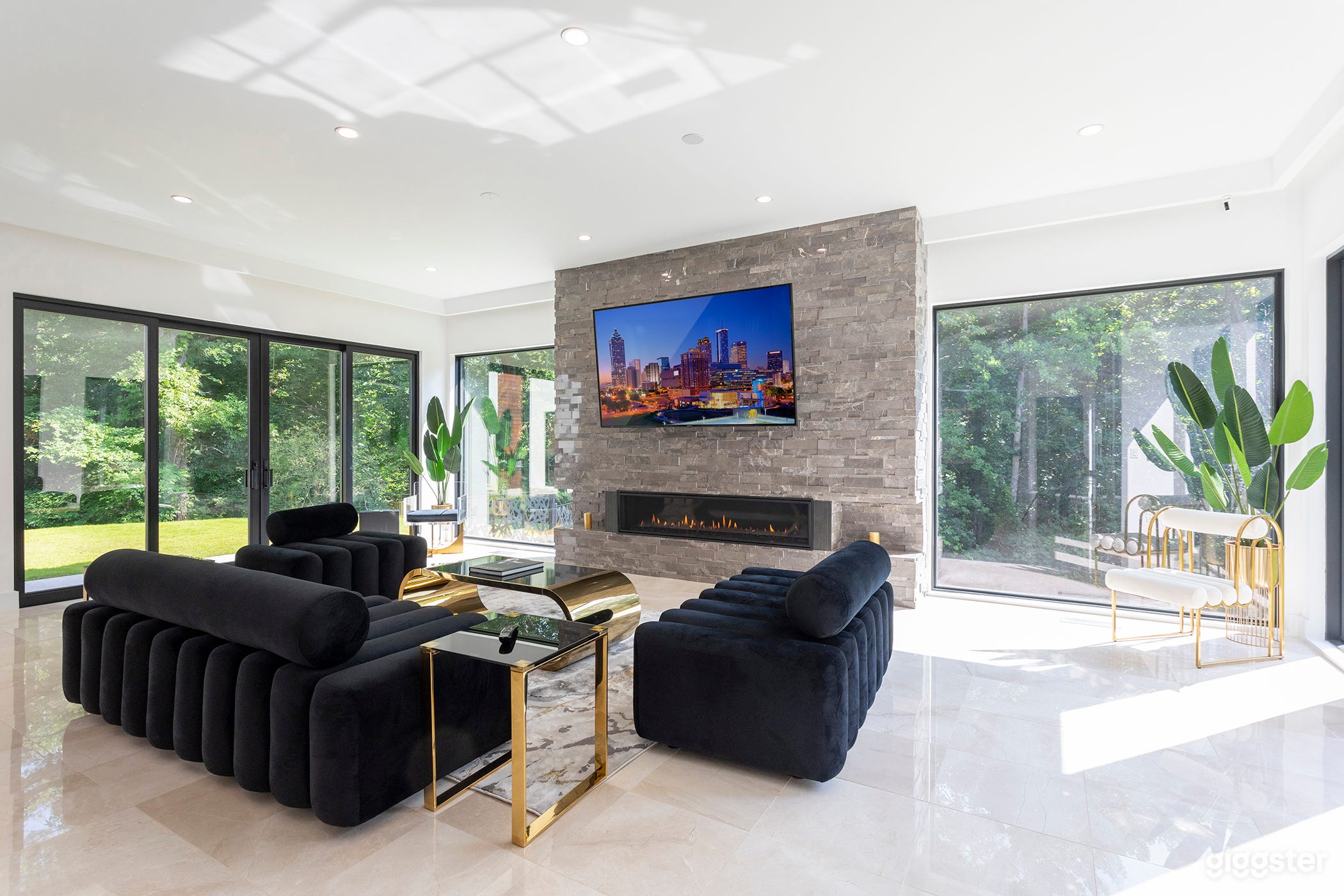 Star Island Modern Home Photo 3