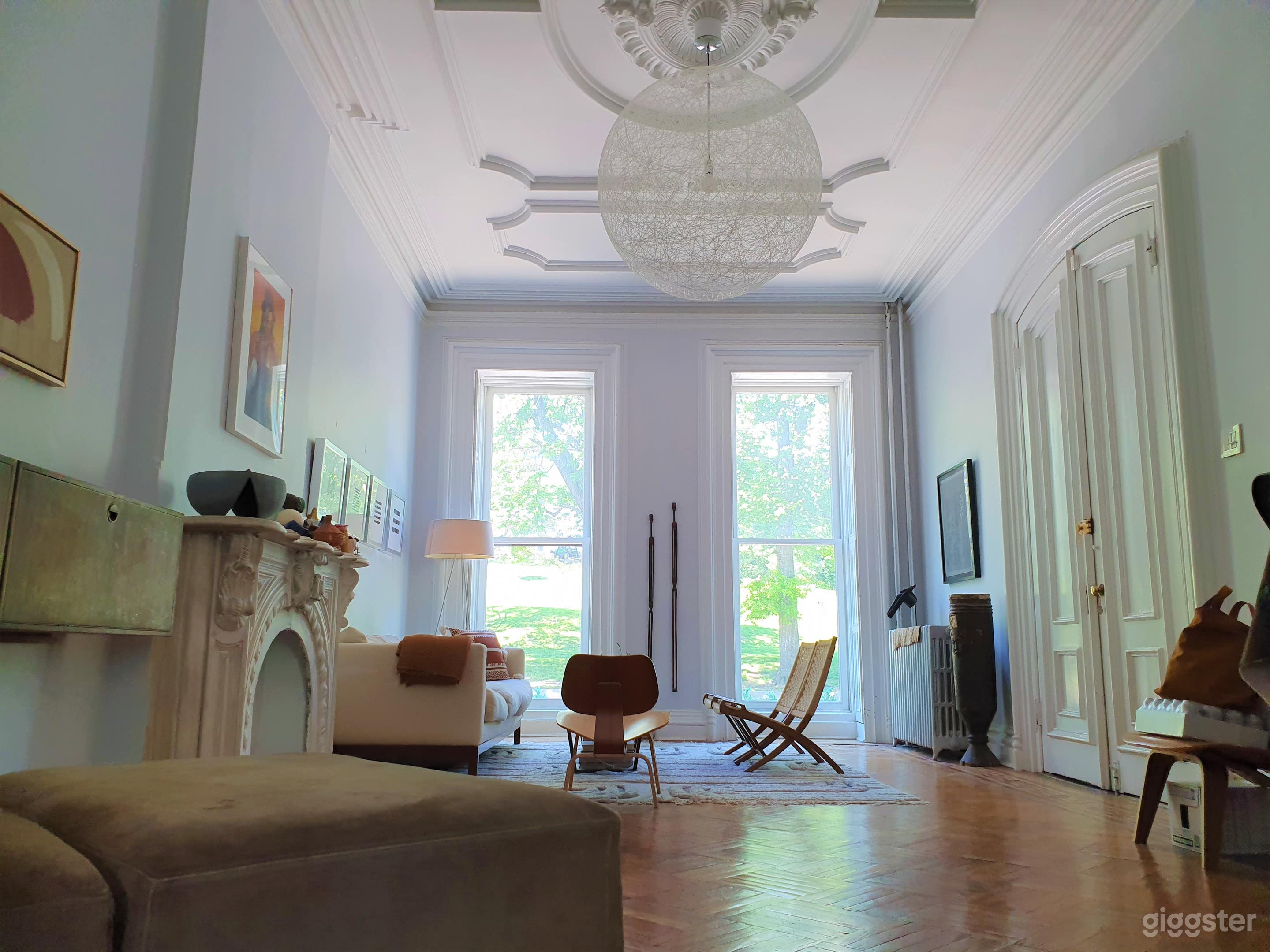 Shapira's Unique Brownstone 1961 Photo 1