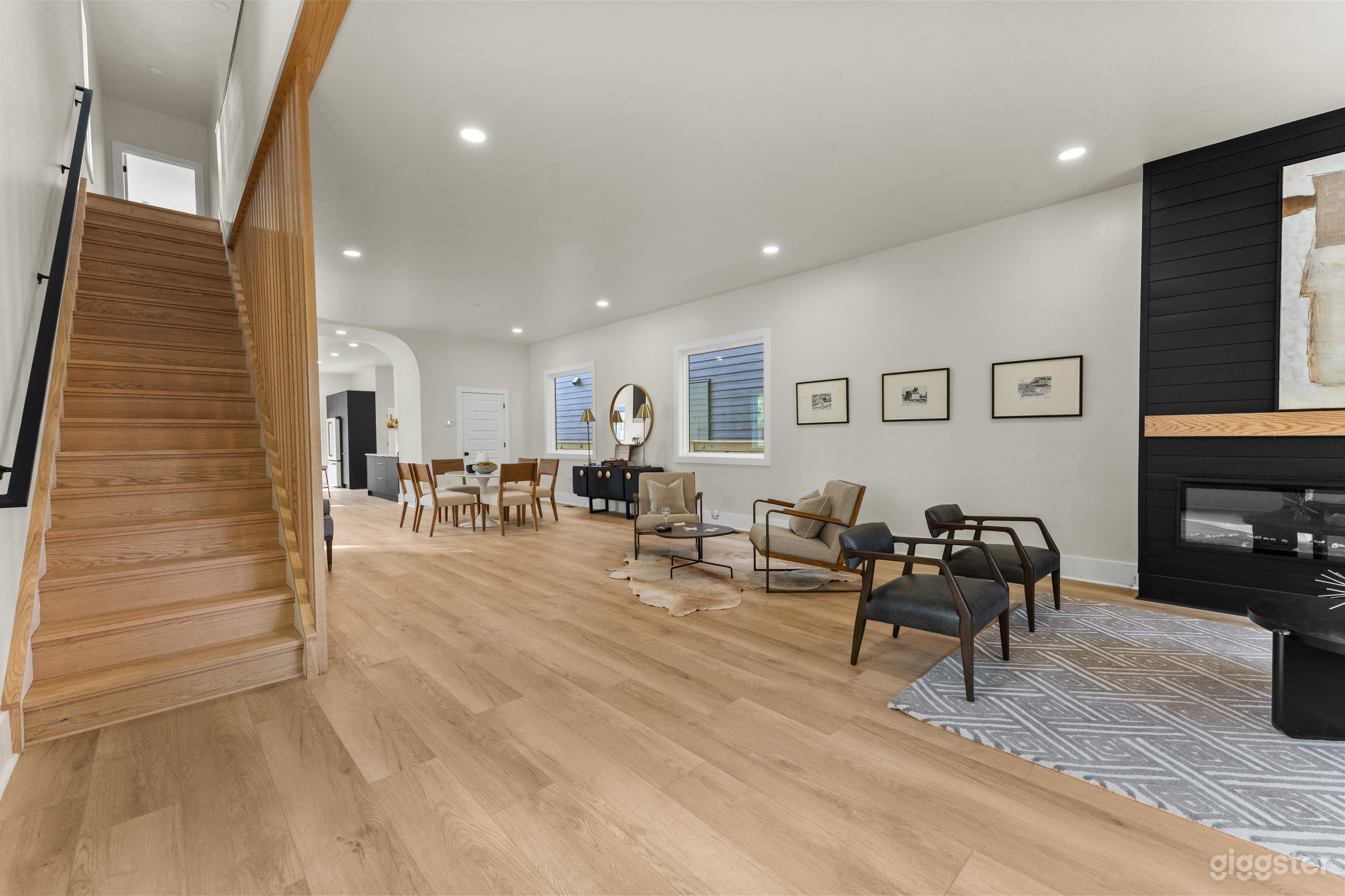 Modern Luxury New Construction Home with Designer Finishes Photo 4