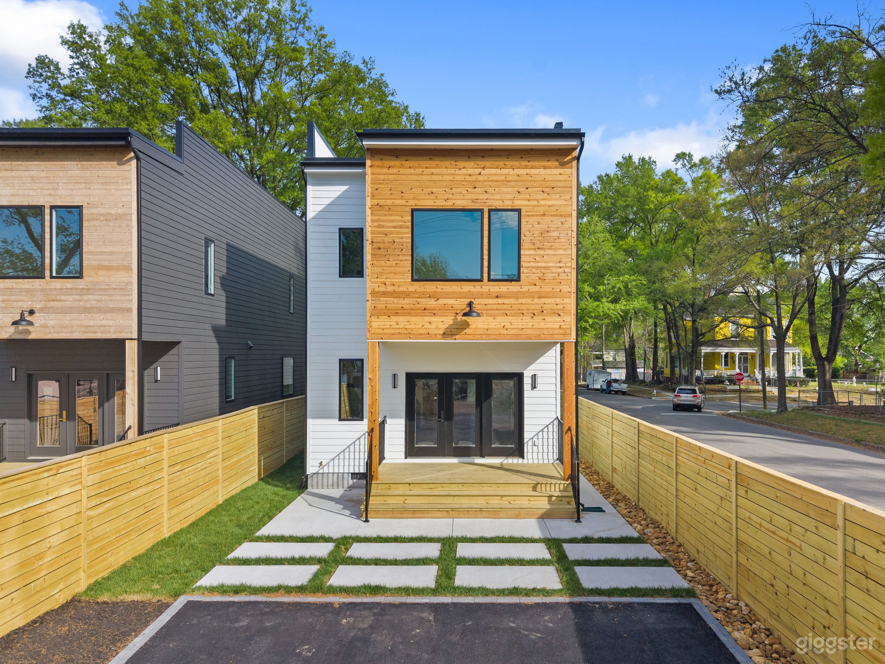 Modern Luxury New Construction Home with Designer Finishes Photo 3