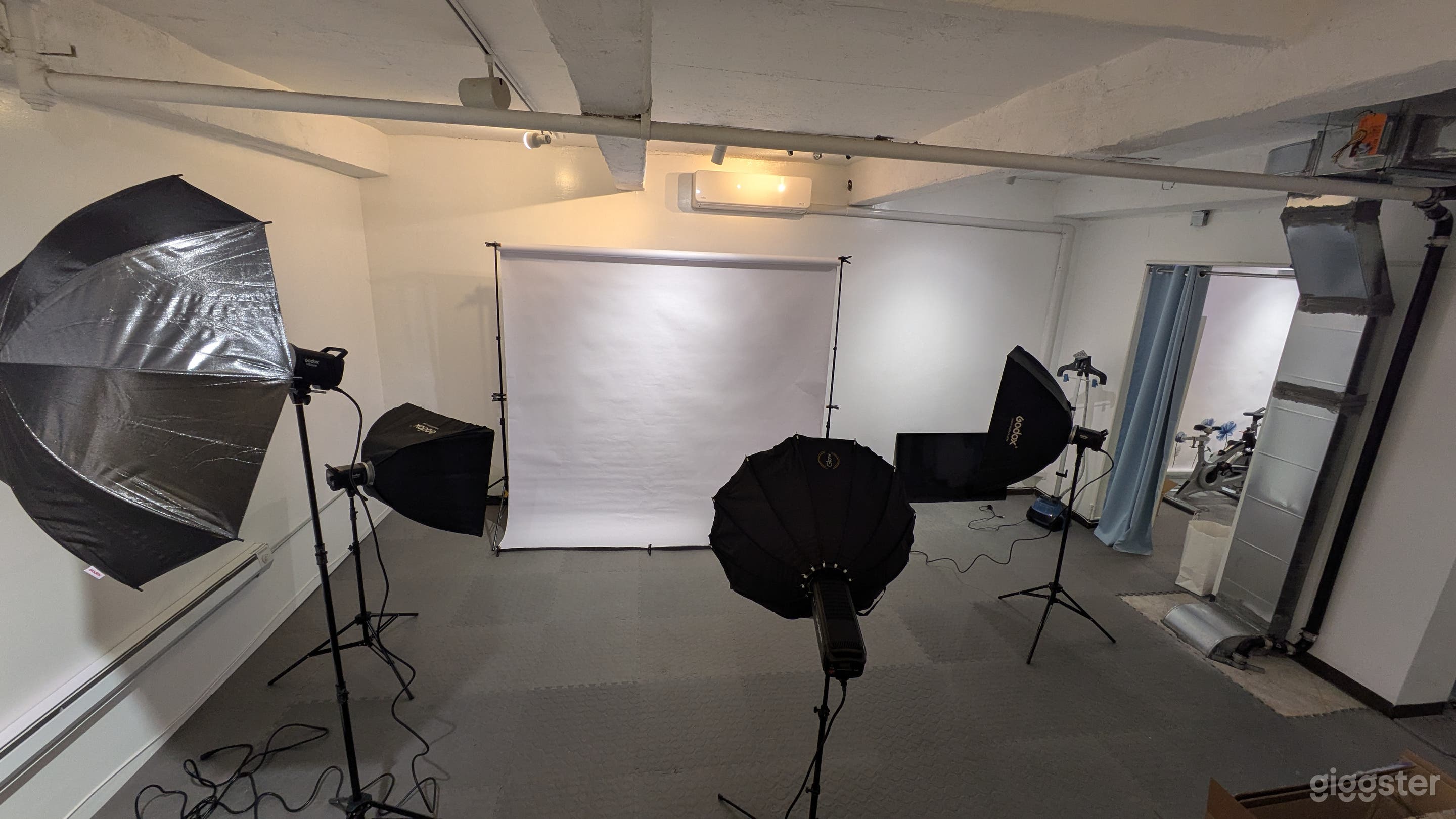 Photo studio or event space in East midtown Photo 2