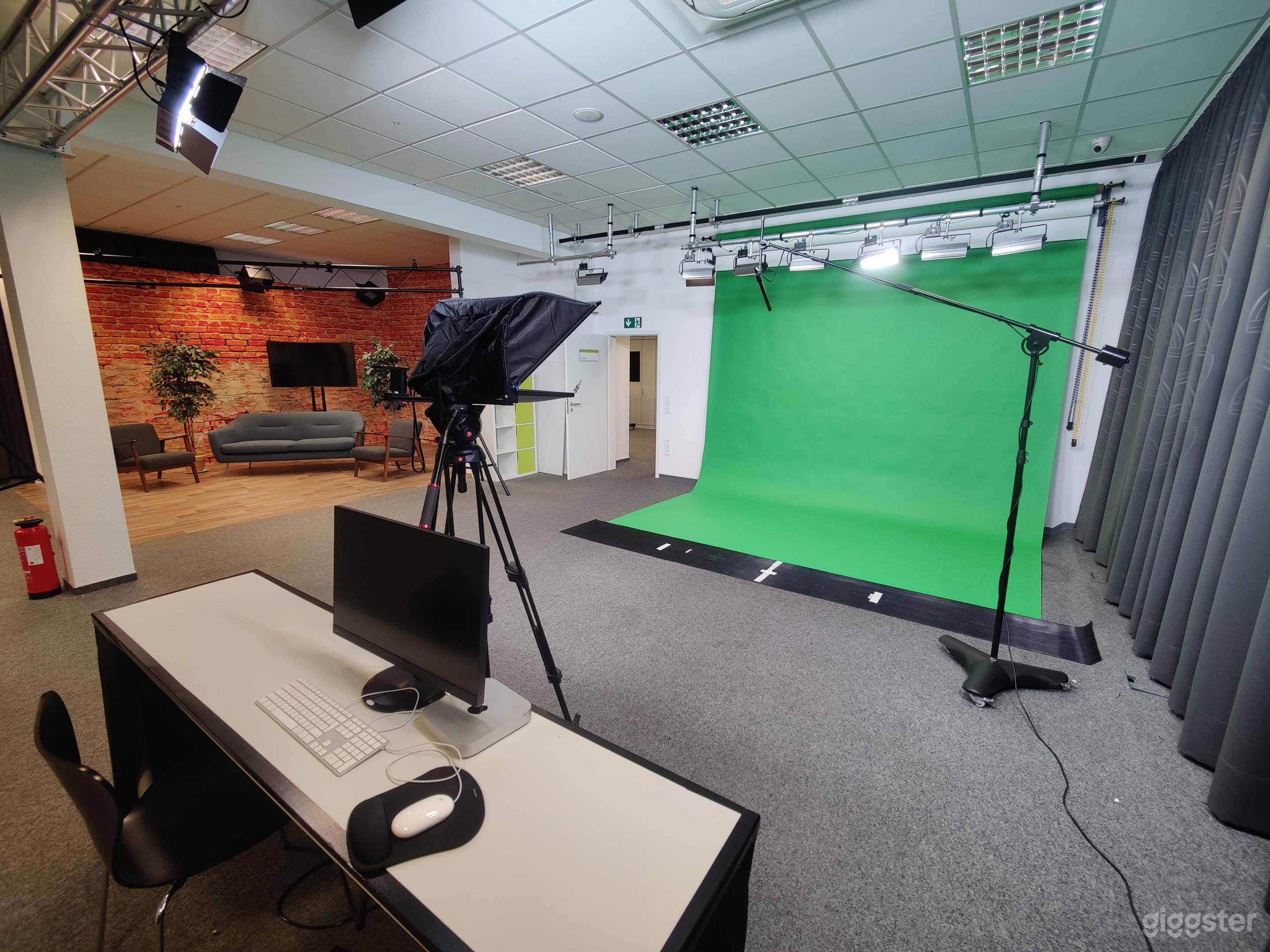 Brand New Open Studio Foto 2