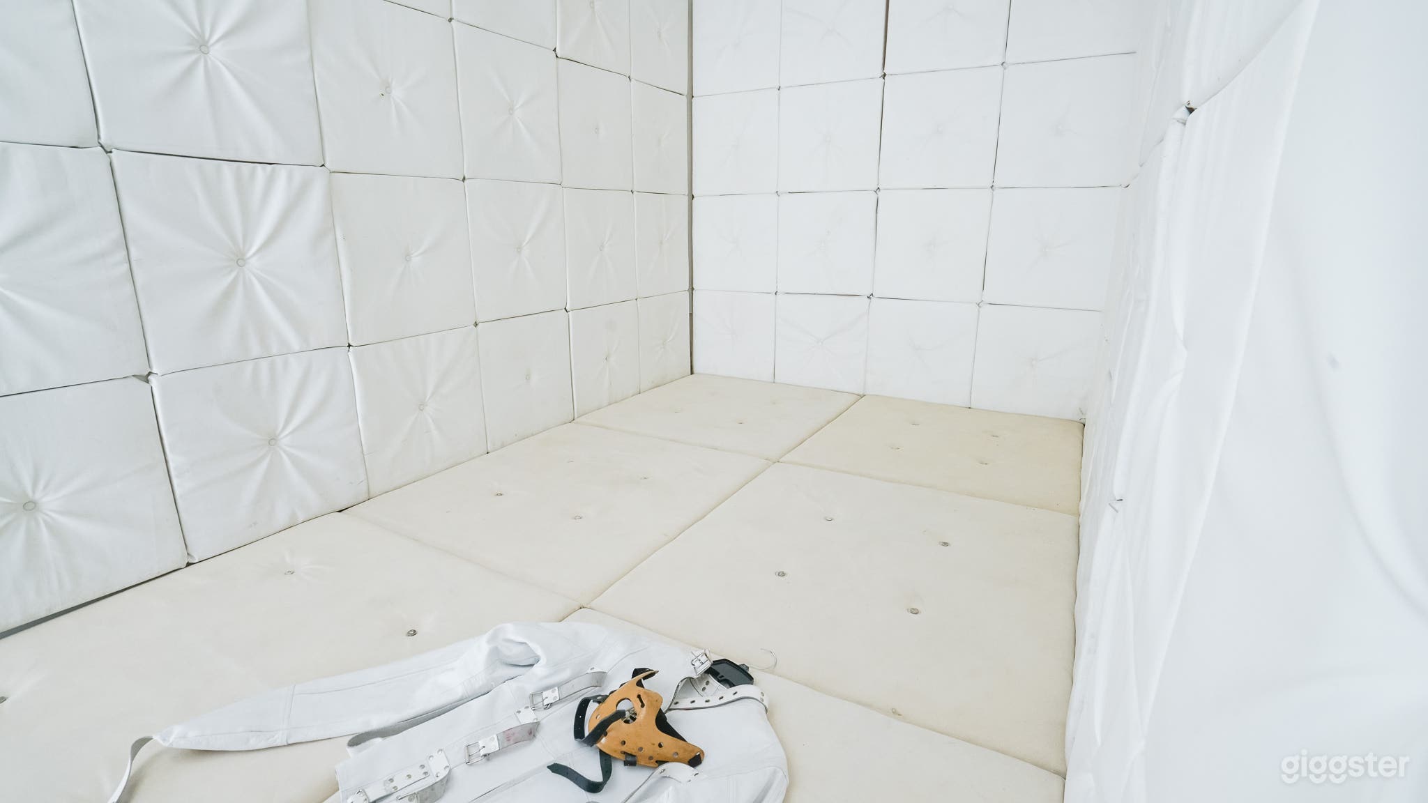 Studio Space with Padded Room Film Set Photo 4