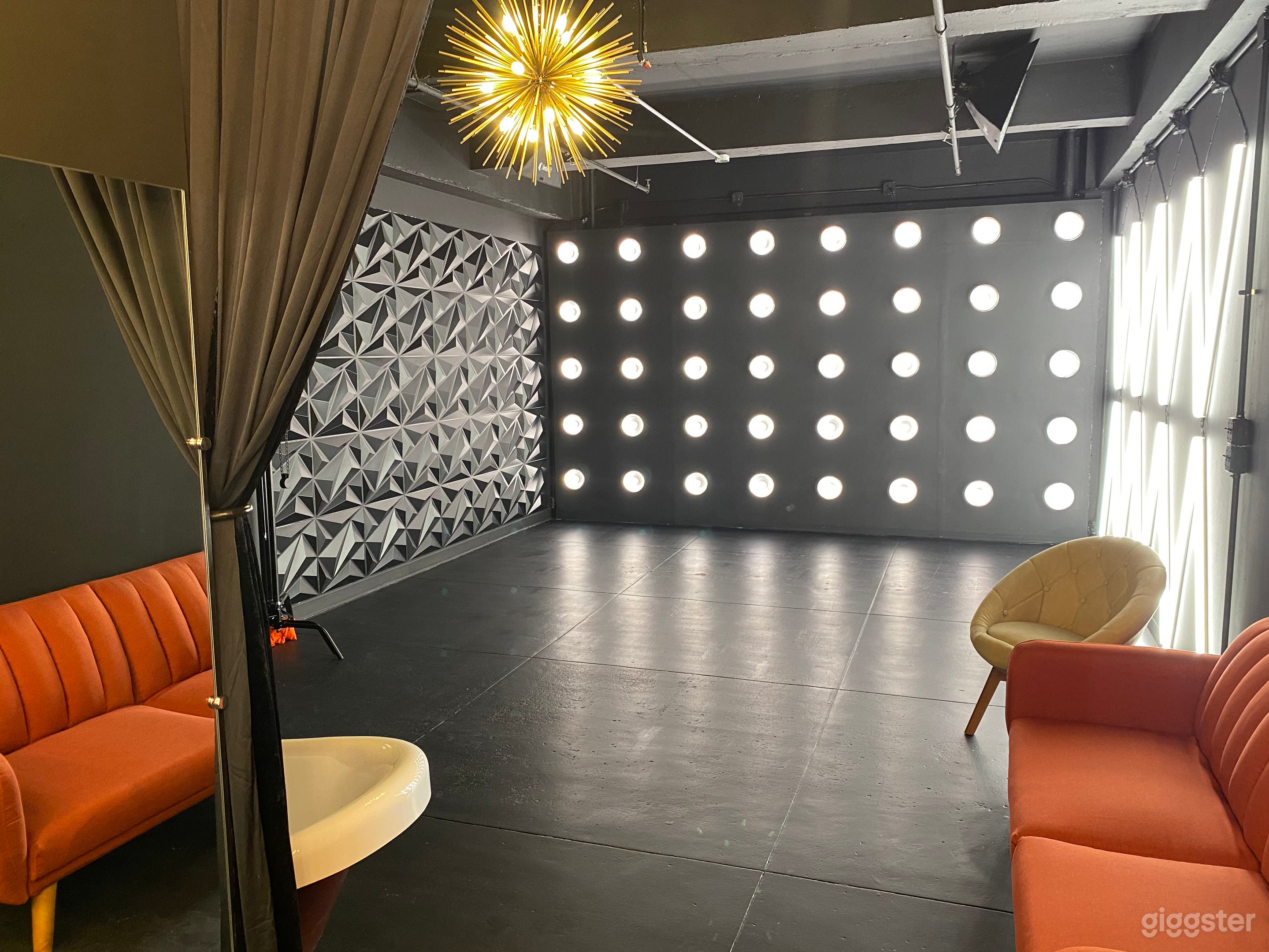 Blackout Video Photo Studio