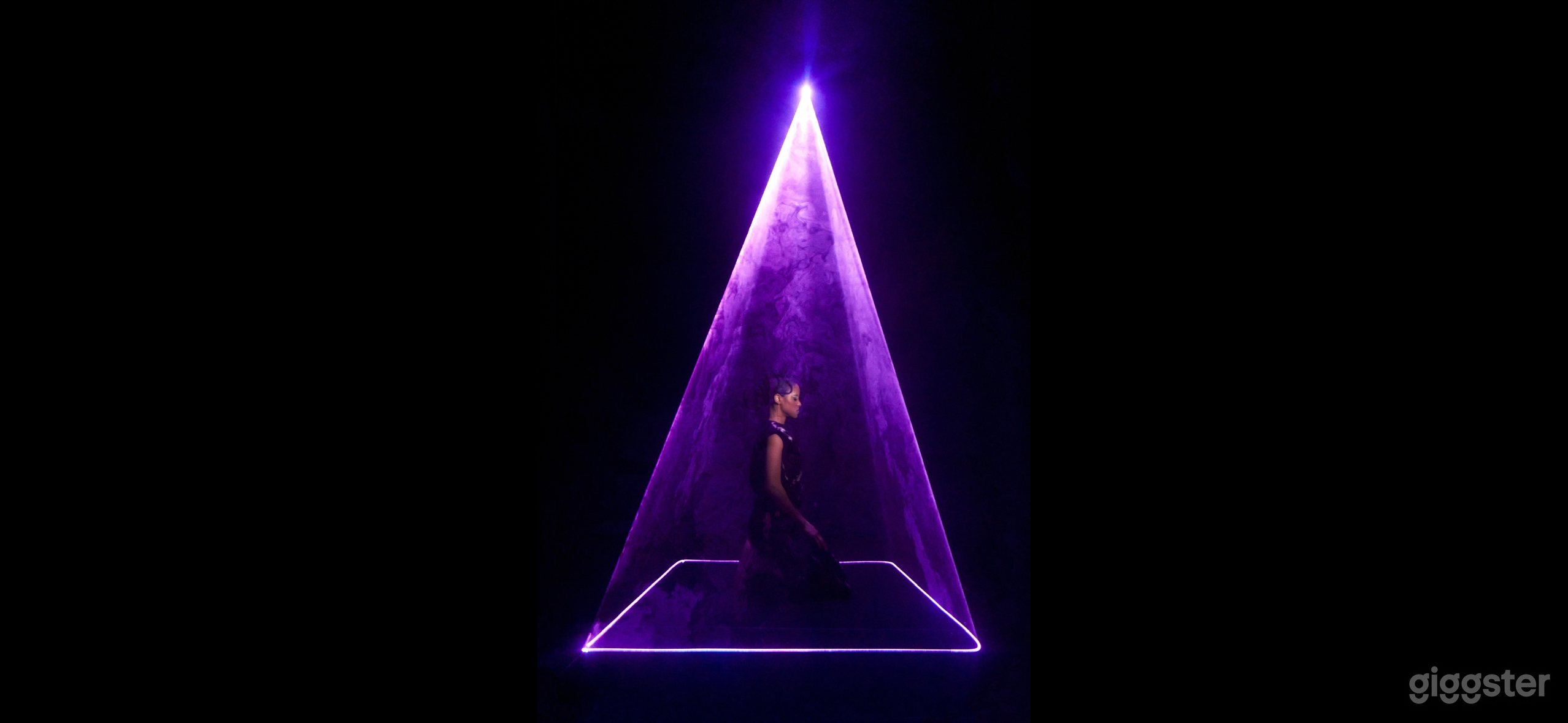 Blackout photo studios The Pyramid room at Lounge studios