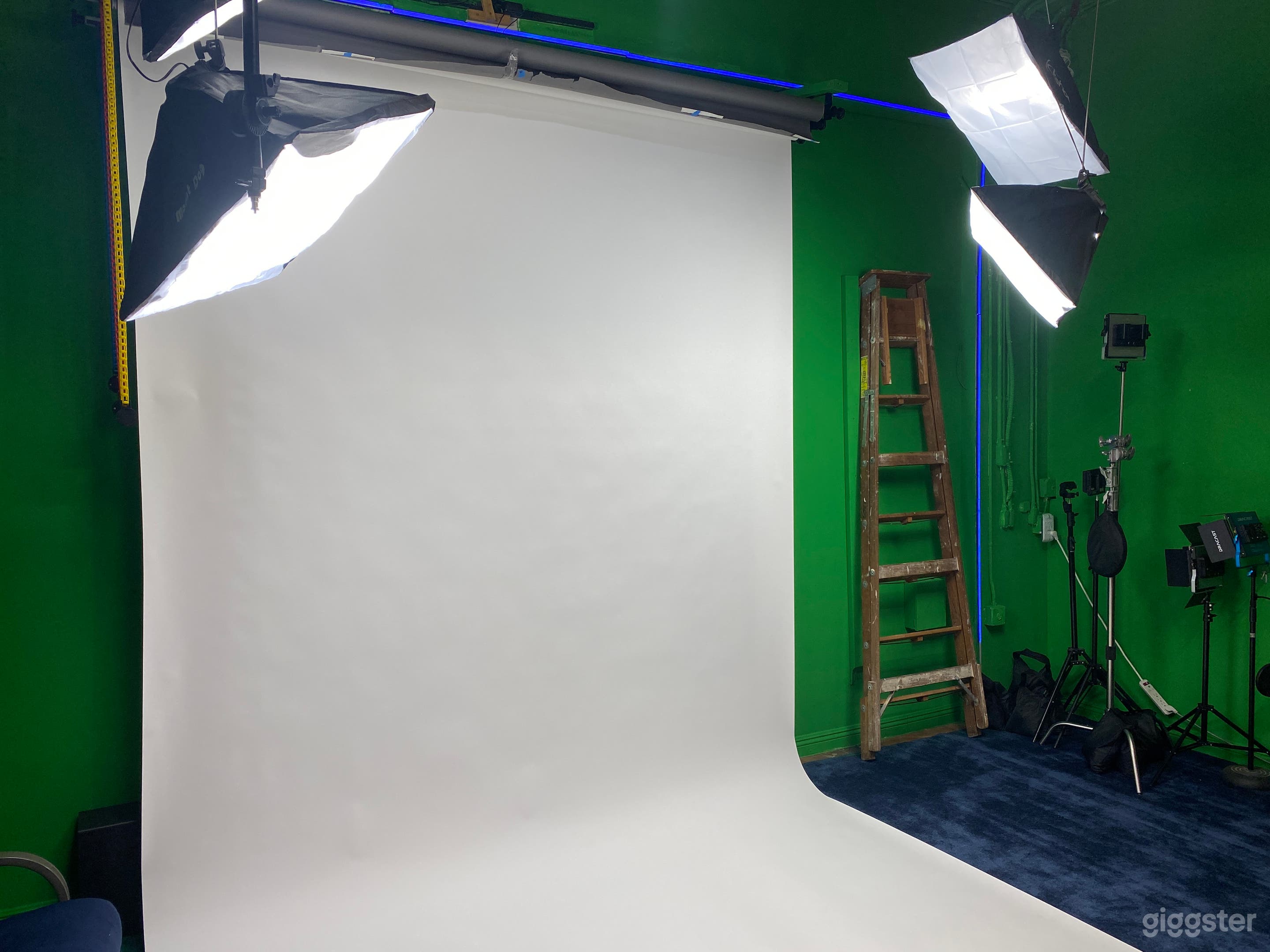 Open space w Green Screen Wall (Recording Studio) Photo 1