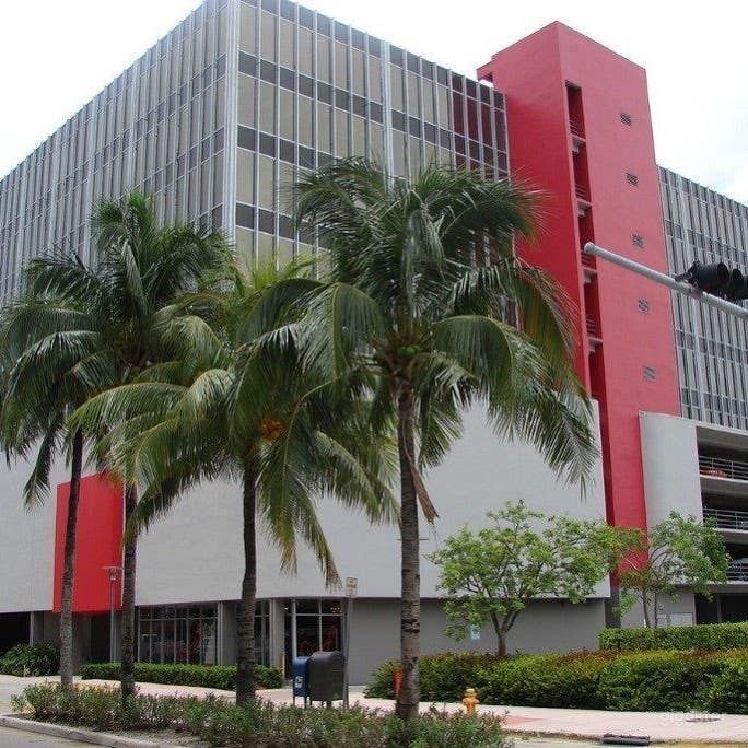Cozy &amp; Modern Meeting Room in Miami Photo 3