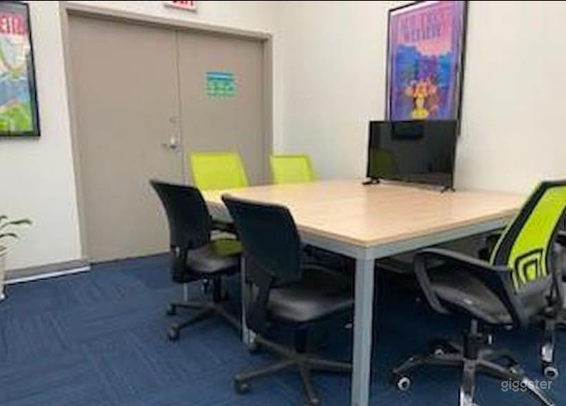 Cozy &amp; Modern Meeting Room in Miami Photo 2