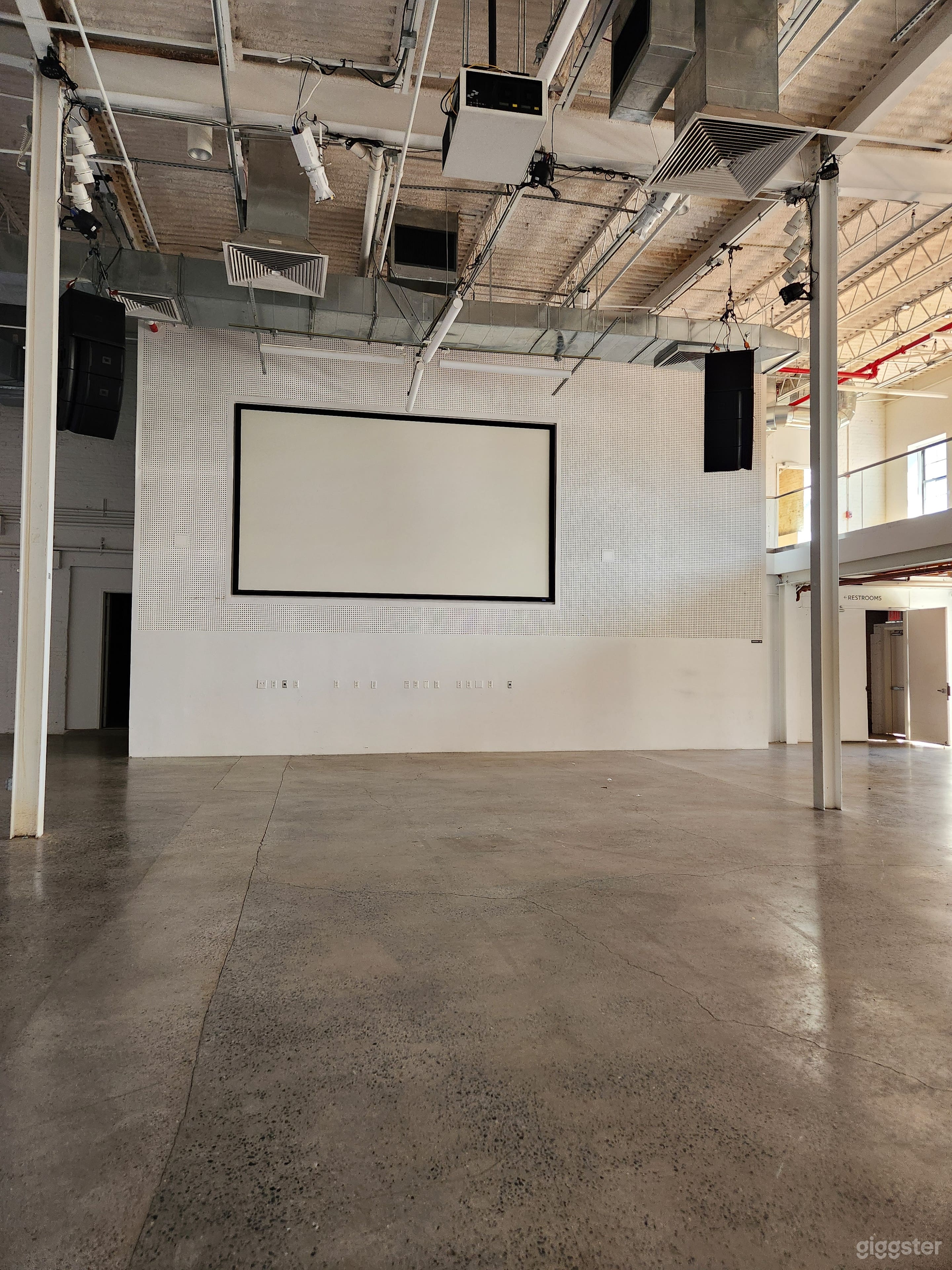 Warehouse &amp; Events by Shapira Photo 1