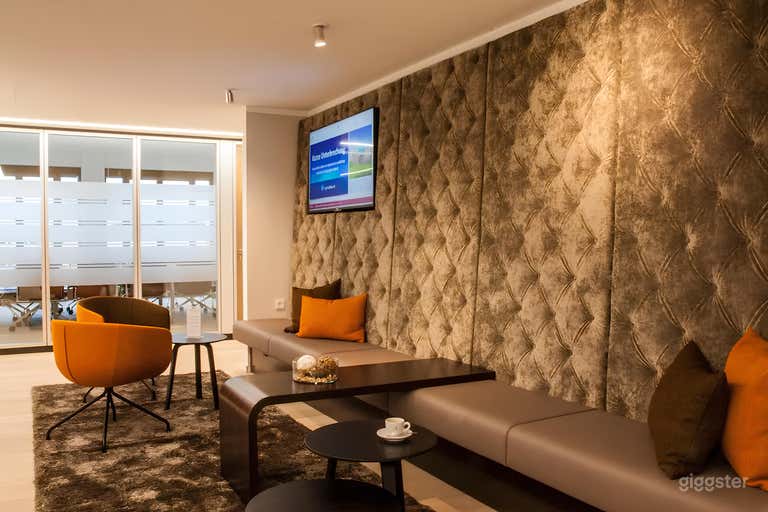  Modern Business Center with Meeting Rooms Berlin 