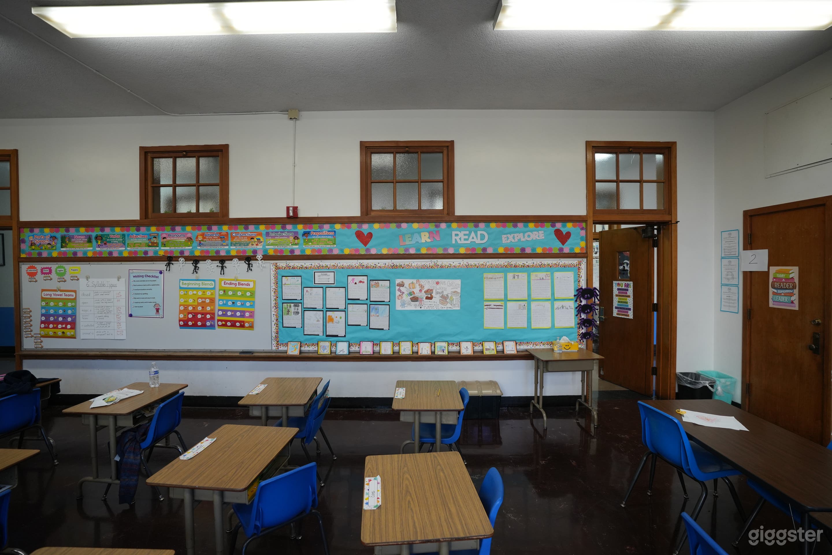 Vintage School with Basketball Court and Parking Lots Photo 2