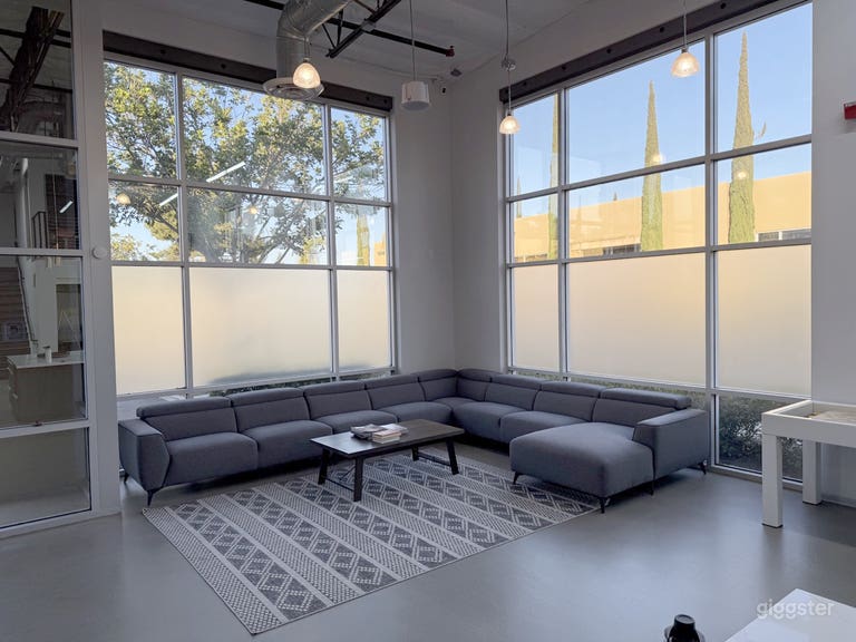  Seating area with lots of natural light 