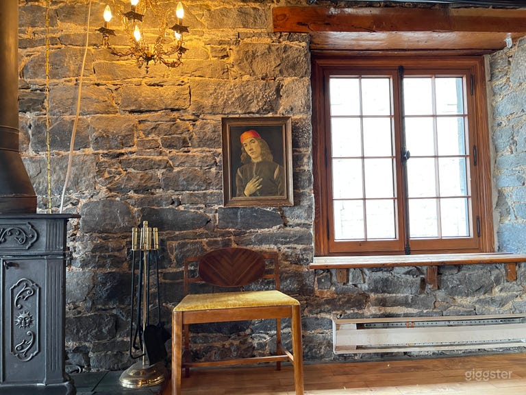  Waterfront Historic Loft in Old Montreal 