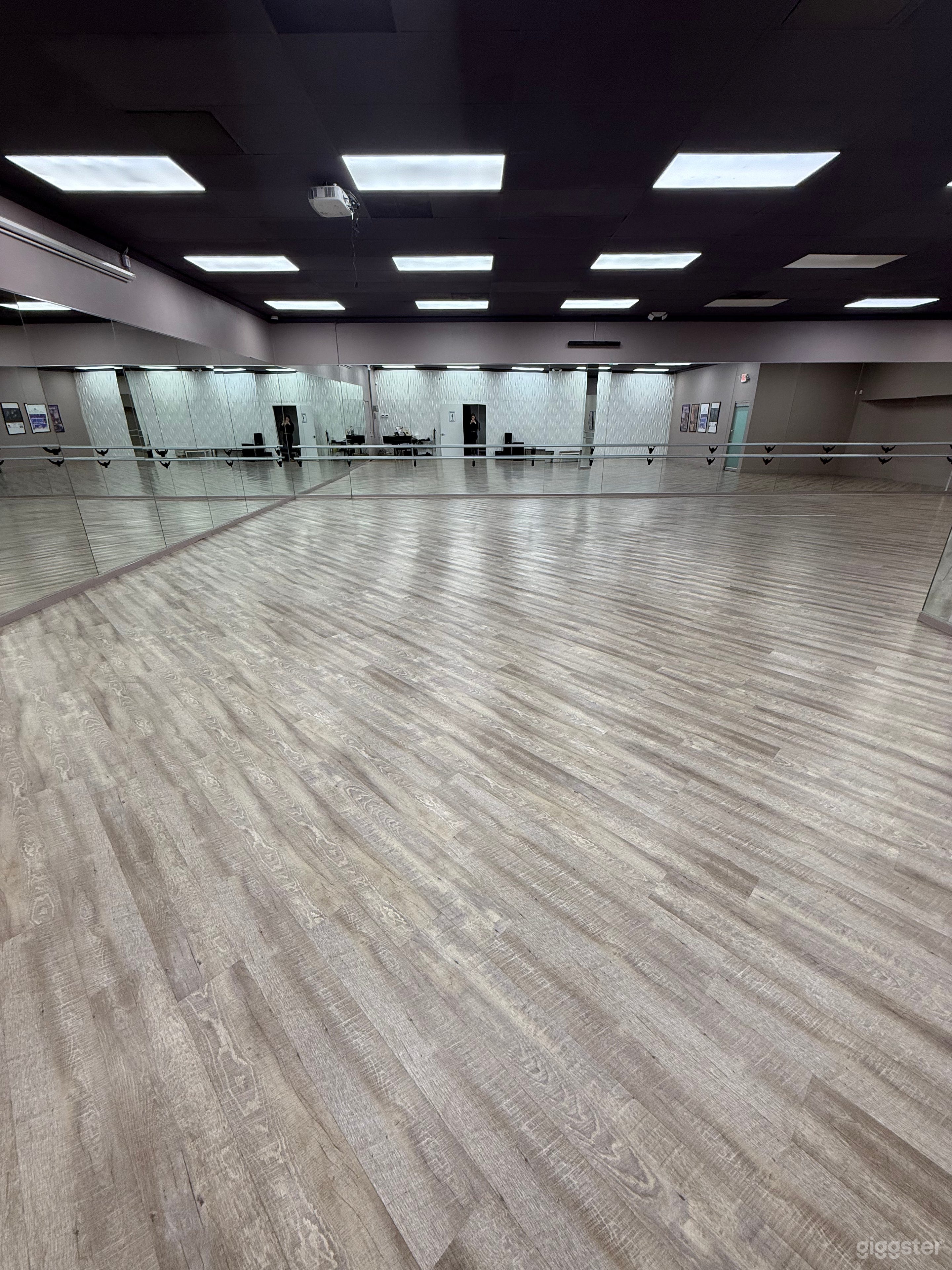 Northridge Dance Studio Rental Photo 1