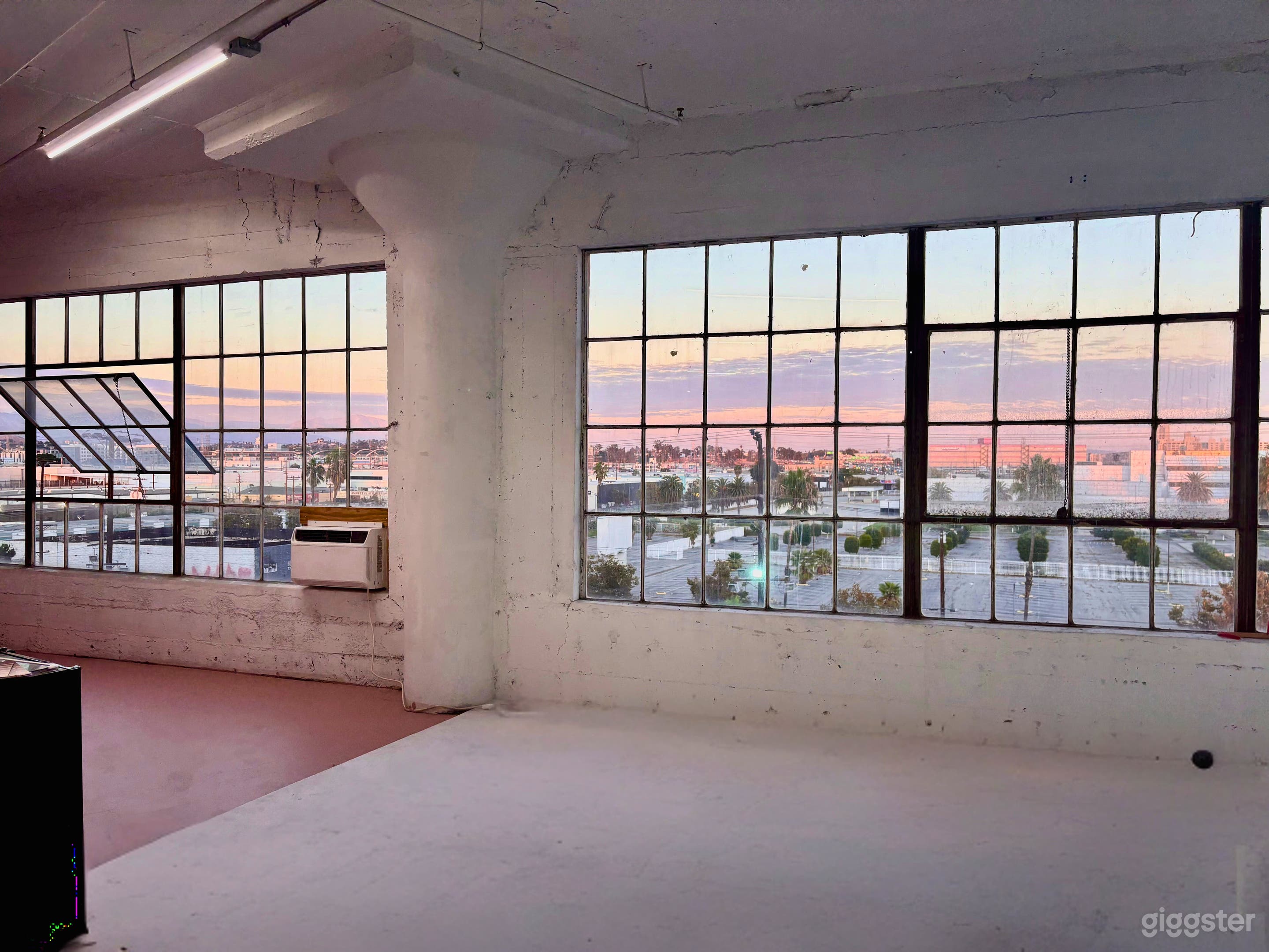 DTLA Creative Studio with Cabaret Stage &amp; Boudoir Sets Photo 4