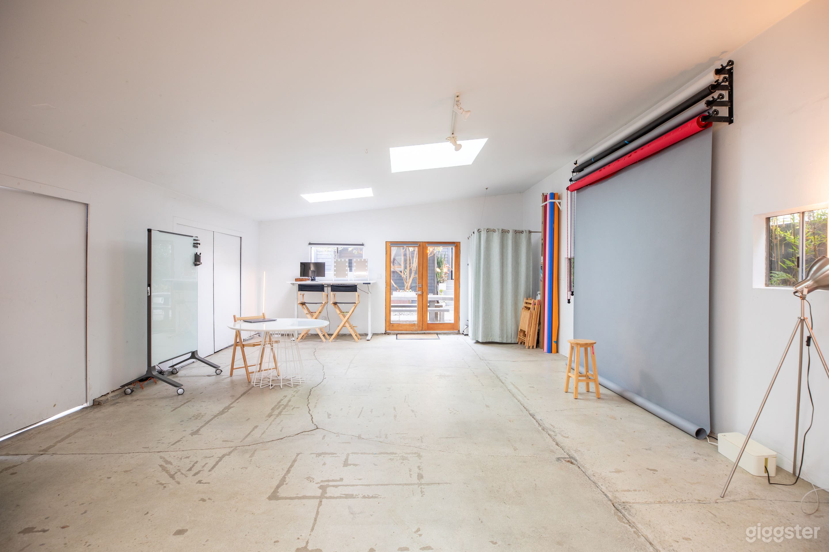 Assortment of Seamless Papers &amp; C-Stands