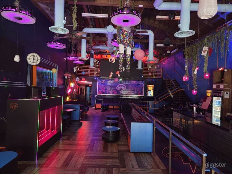  Immersive Bi-Level Club & VIP Lounge in Heart Of Downtown LV 