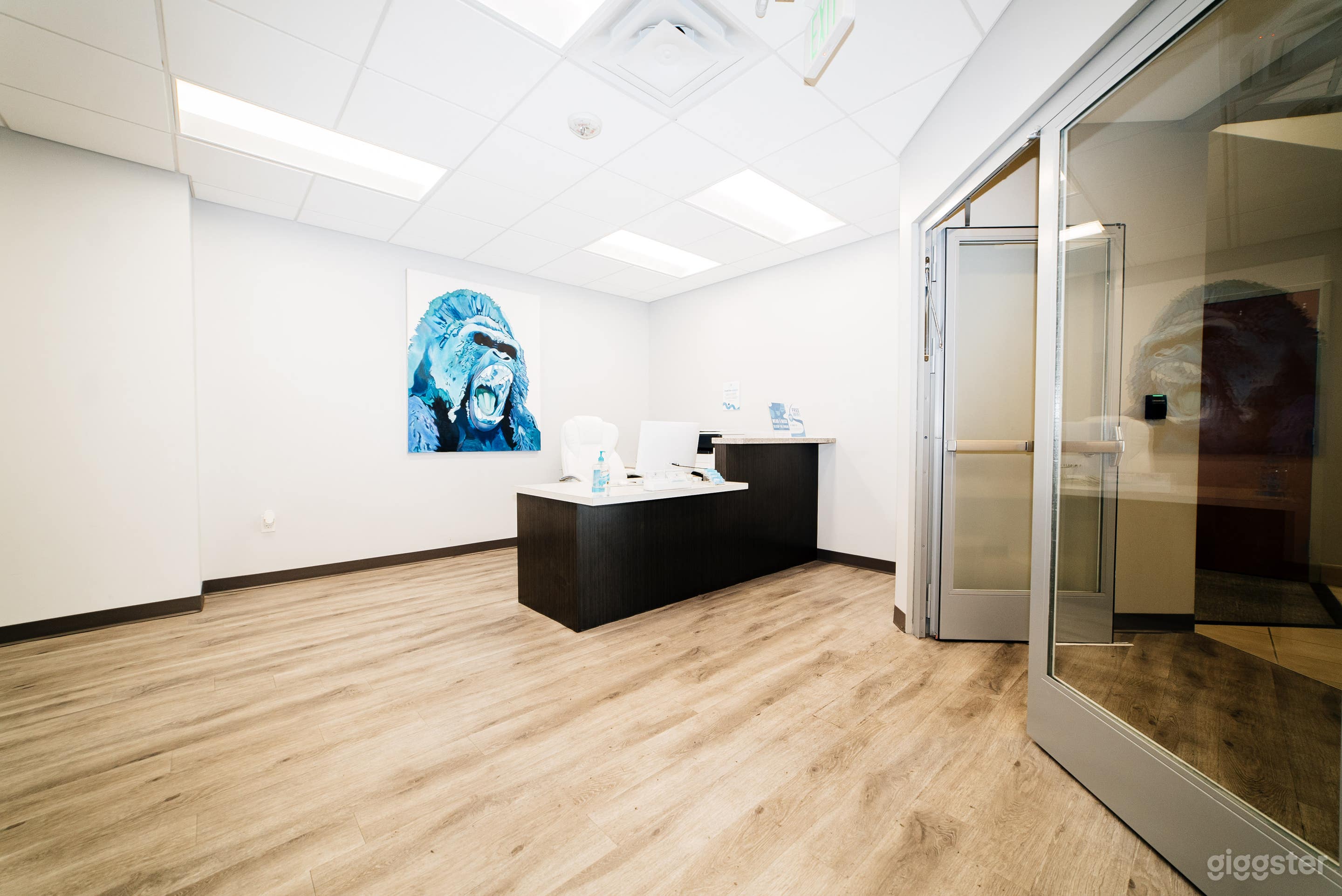 Baltimore  - Flex Admin Suite Photo 2