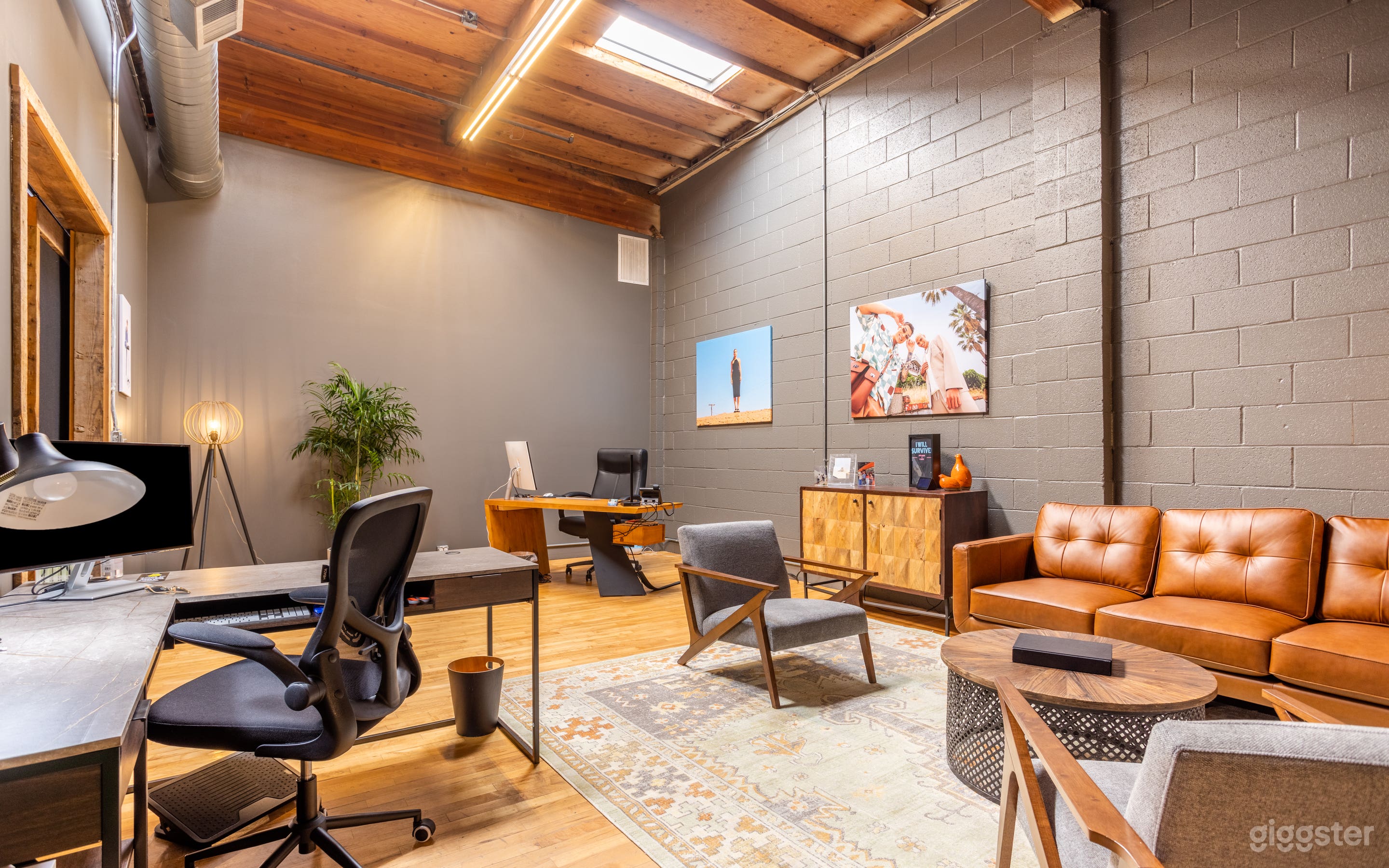 Stylish & Flexible Executive Office Photo 1