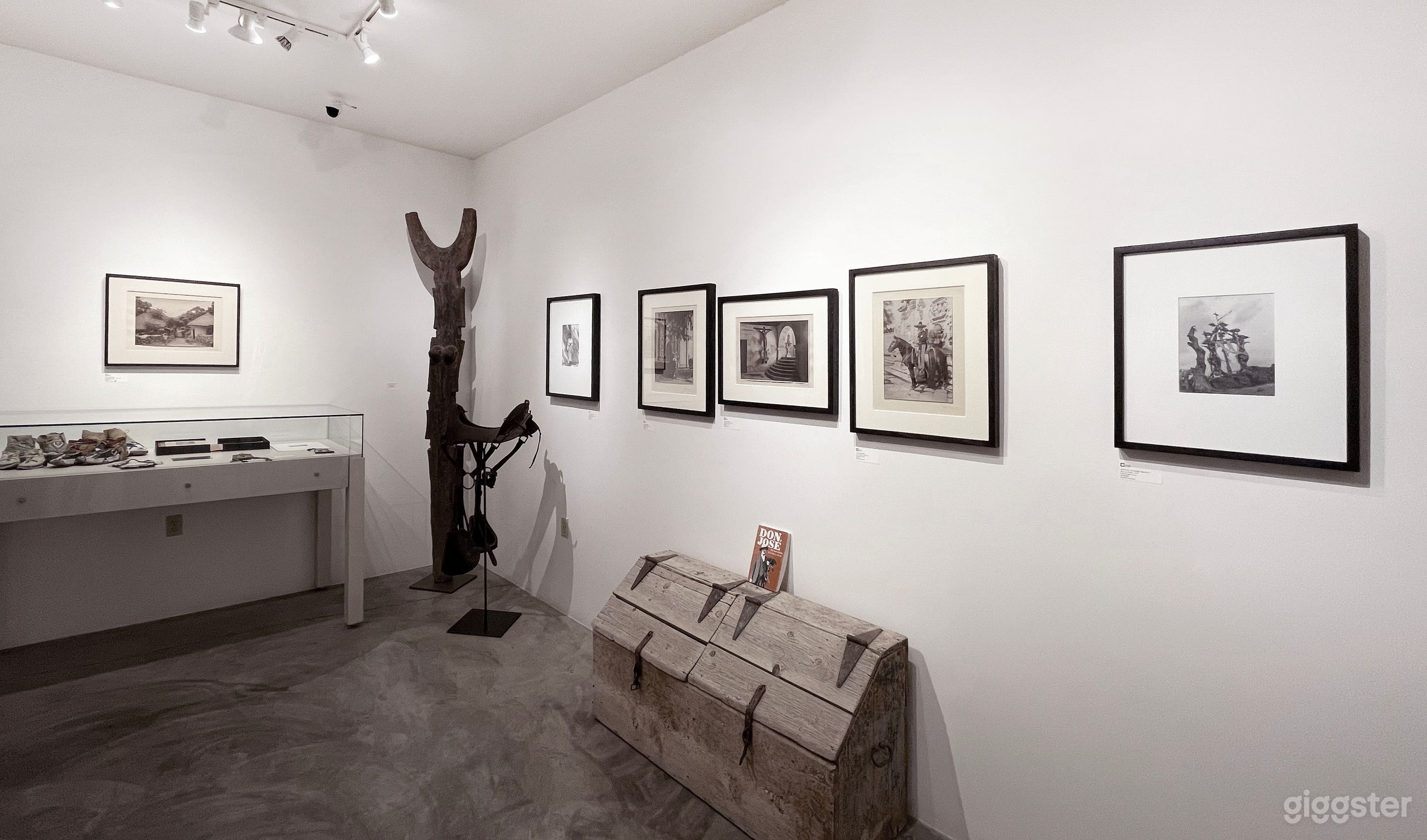 Remodeled Spacious and Elegant Gallery Space Photo 4