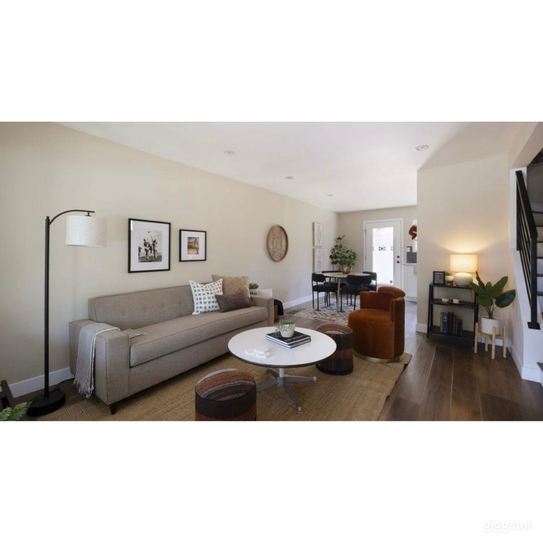 Storybook Tudor Cottage in the Heart of Burbank Photo 3