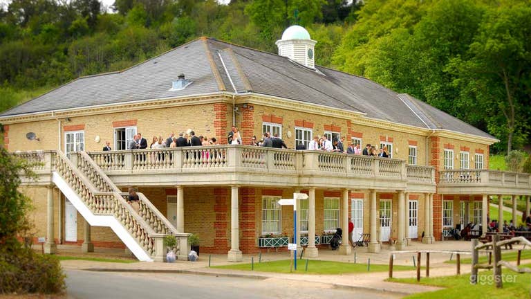  Classic & Tastefully Suite in Woldingham  