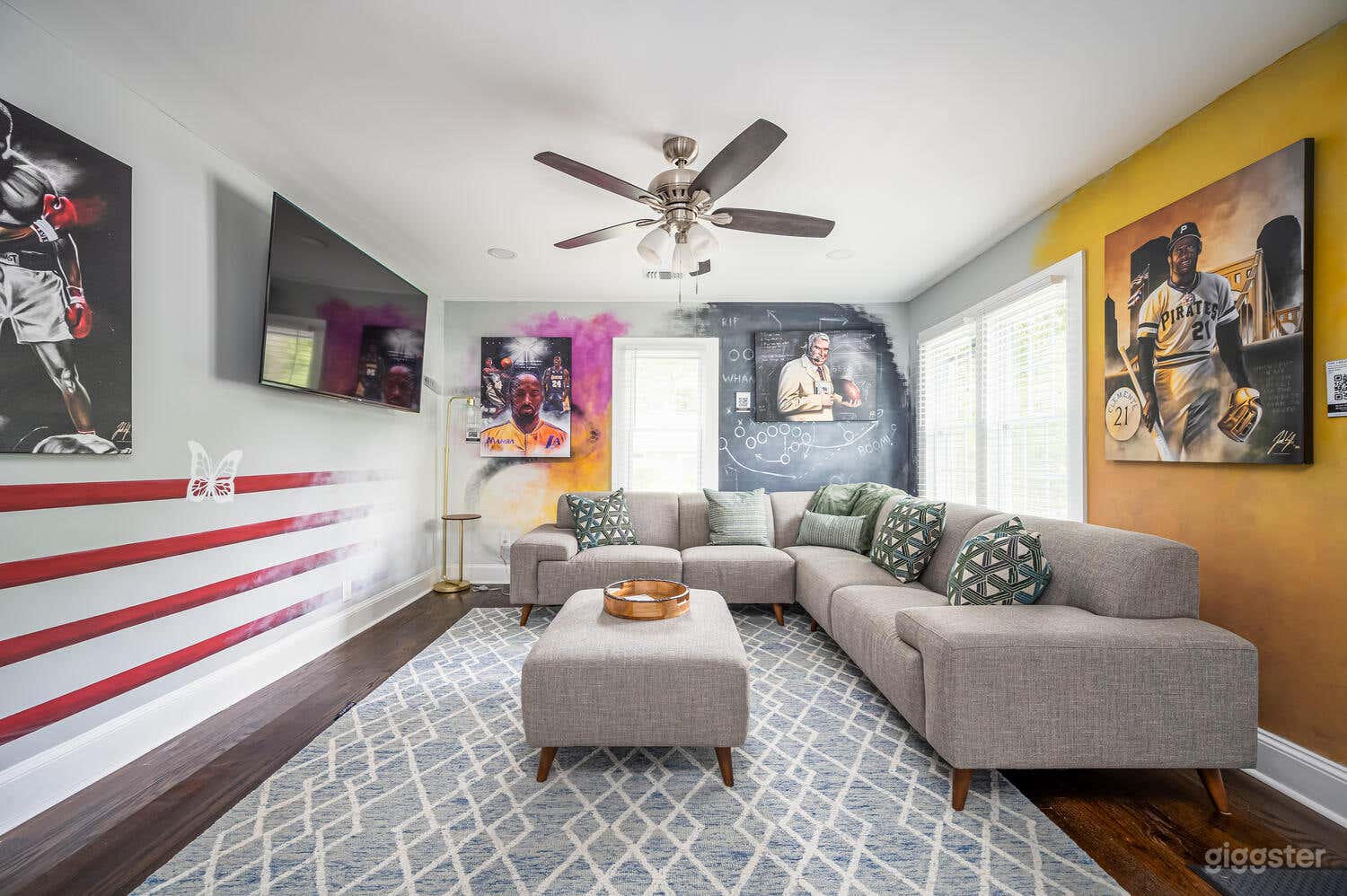 Luxury Sports Art Gallery Photo 1