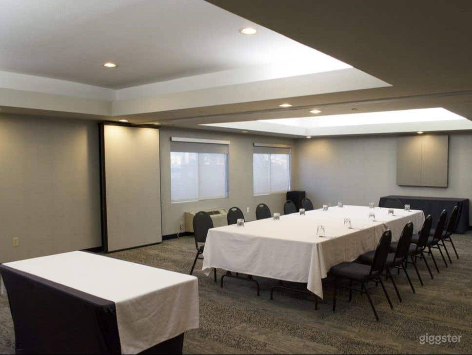 The Embarcadero Room in Oakland Photo 3