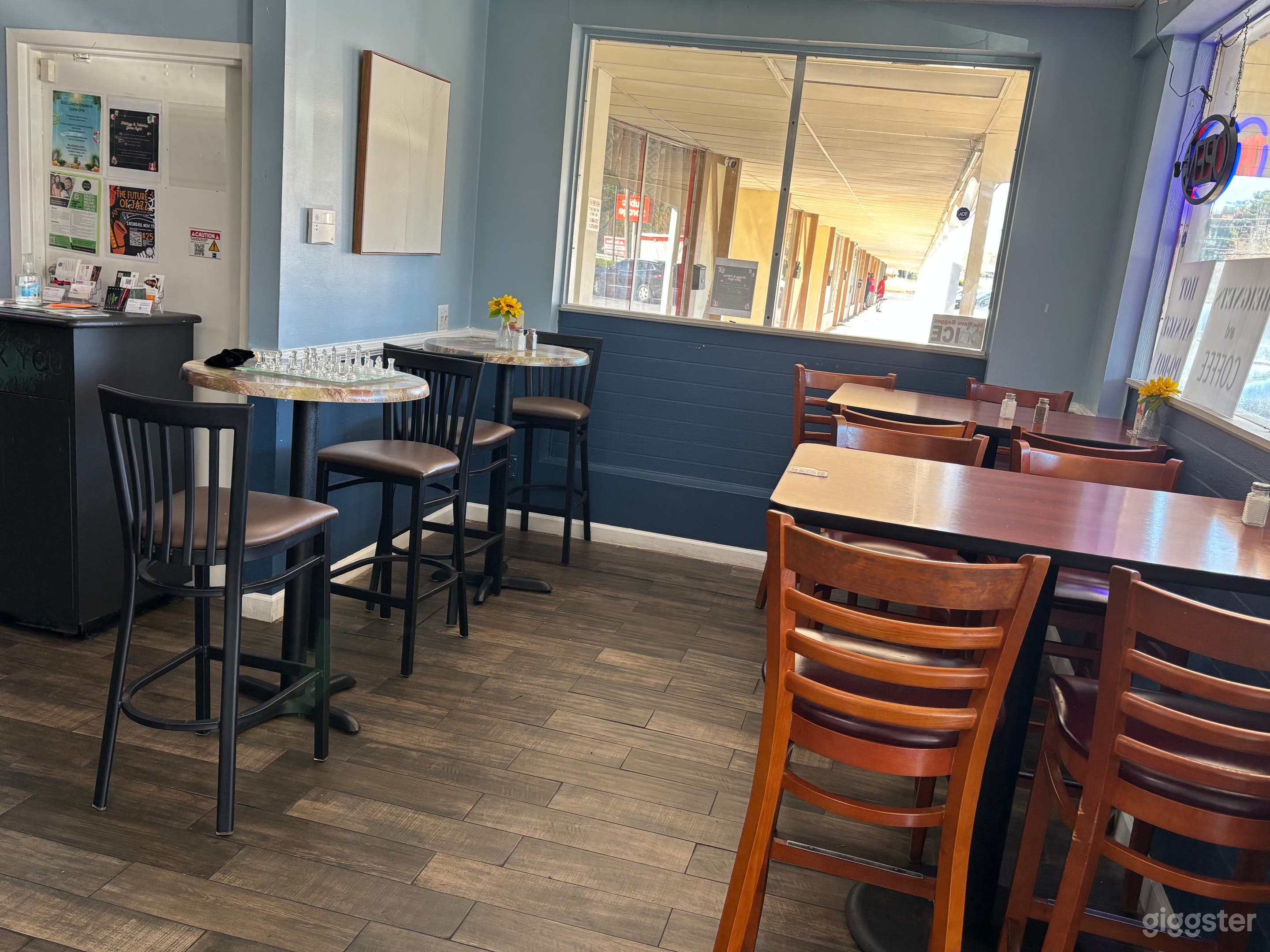 Cozy Cafe at Forest Park Photo 4