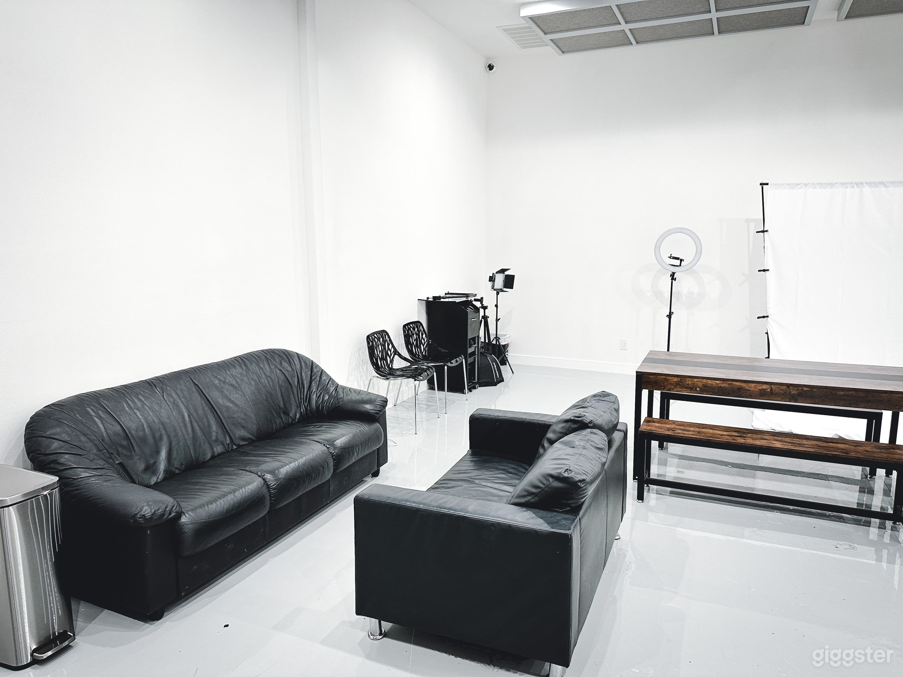 Photo Studio with CYC wall Photo 4