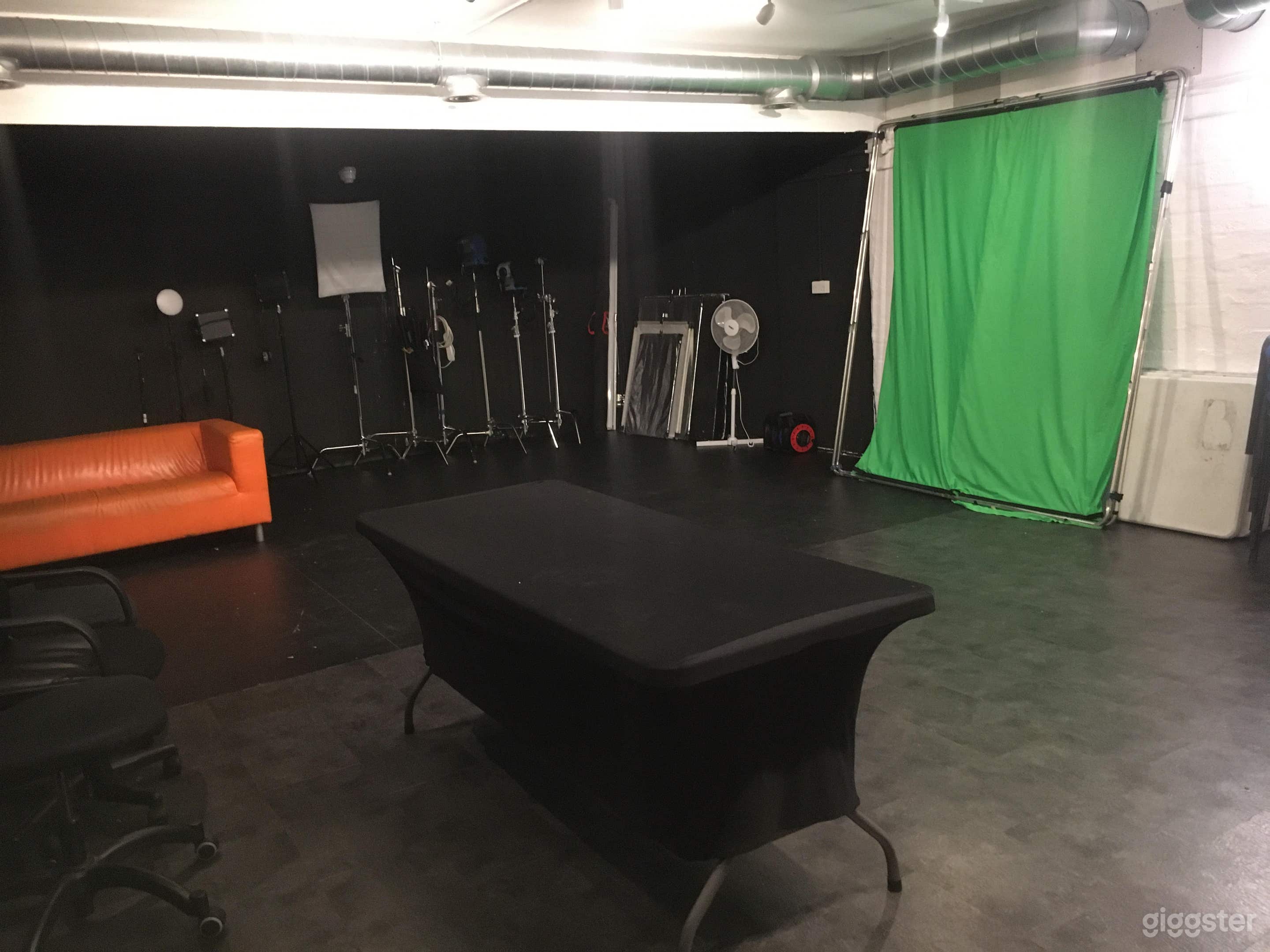 Rehearsal / Film Shooting Room in Central London Photo 1