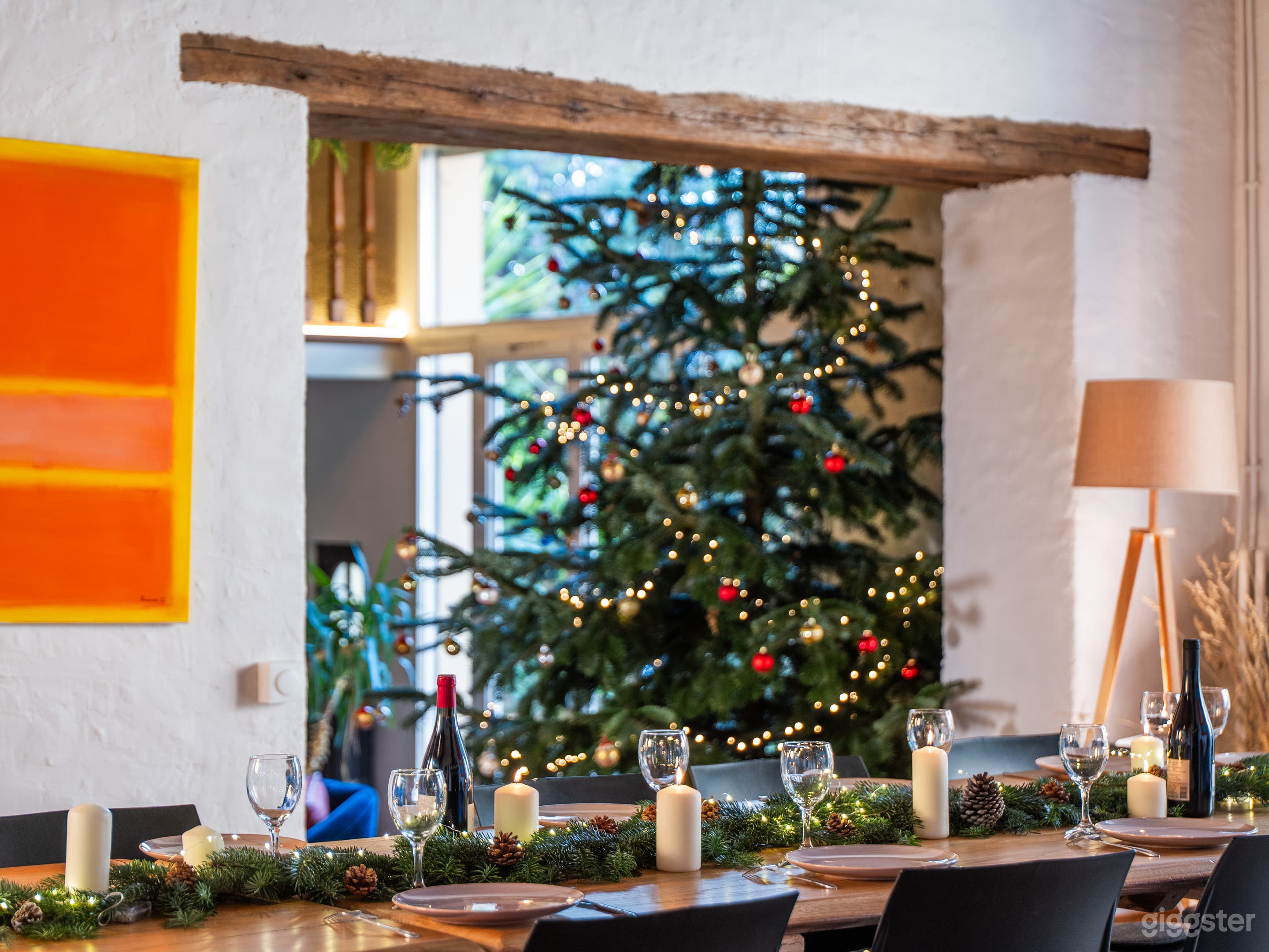 Photo de Salle à manger élégante et lumineuse 4