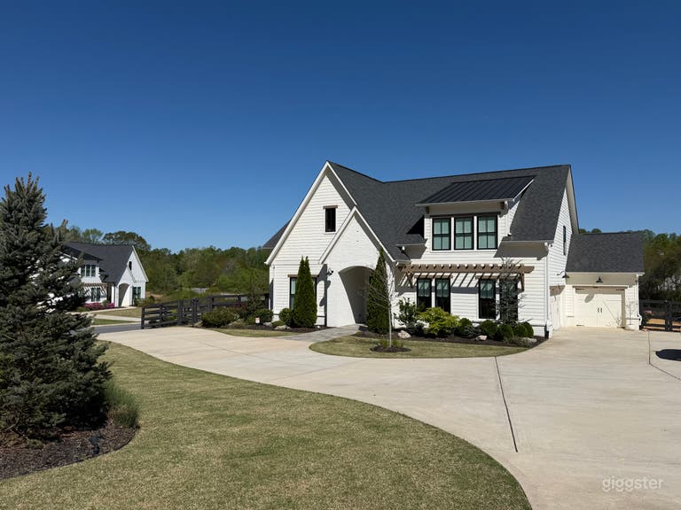  NEW Modern Farmhouse 